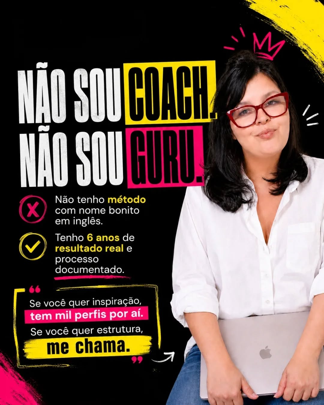 Eu tenho um certo ranço dessa glamourização do marketing como se todo mundo precisasse parecer iluminado, genial, revolucionário e dono de um método secreto que ninguém nunca viu antes.
Na vida real, negócio cresce com muito menos firula e muito mais processo. Cresce quando alguém olha para o que está acontecendo, entende onde a comunicação está falhando, organiza o caminho do cliente, ajusta a oferta, melhora o atendimento, pensa o conteúdo com direção e para de tratar o Instagram como se ele tivesse obrigação de salvar uma estrutura que ainda está bagunçada.
Eu não vendo fórmula pronta, não prometo milagre, não fico tentando parecer guru e também não acredito que marketing bom precise vir embrulhado em nome bonito para ter valor. O que eu faço há 6 anos é sentar, olhar para negócios reais, entender o que precisa ser organizado e transformar isso em presença digital mais clara, mais coerente e mais sustentável.
Tem cliente que chega achando que precisa só de post e, quando a gente começa a trabalhar, percebe que o problema estava no Google, no WhatsApp, na bio, na proposta, no jeito de explicar o serviço, no atendimento, na falta de alinhamento entre o que a empresa entrega e o que ela comunica.
E é por isso que a Inusit’Art não foi criada para vender inspiração de internet. Inspiração você encontra em qualquer lugar, em qualquer perfil bonito, em qualquer carrossel bem diagramado.
Aqui o trabalho é outro.
É estrutura, direção e comunicação com pé no chão.
Se você cansou de procurar inspiração e quer começar a organizar o digital do seu negócio de verdade, me chama.
#MarketingDigital #PresençaDigital #EstratégiaDeMarketing #GestãoDeRedesSociais #InusitArtLab