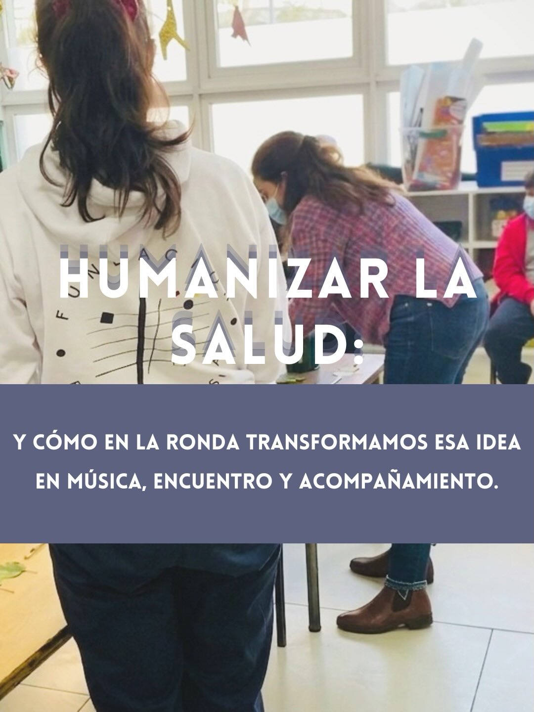 ¿Qué significa humanizar la salud?
Significa poner a las personas en el centro de la atención, entendiendo que el bienestar también se construye a través del acompañamiento, la empatía, los vínculos y los espacios que hacen más amable la experiencia de estar en un hospital.
En Chile, cada vez más iniciativas están impulsando una atención más humana. Y en Fundación Factoría Musical nos sumamos a este desafío a través de nuestros programas La Ronda, llevando música en vivo a espacios hospitalarios para generar momentos de encuentro, conexión y acompañamiento para niños, niñas y adolescentes, junto a sus familias, cuidadores y equipos de salud.
La evidencia demuestra que los entornos humanizados pueden mejorar la experiencia hospitalaria, fortalecer la comunicación y contribuir al bienestar de pacientes y cuidadores.
Hoy existen algunos programas y fundaciones que se dedican a humanizar la salud como: @humaniza.red @sochiihs @fundaciontregua @clownhospitalariochile @doctoraclown
¿Y tú? ¿Conoces alguna otra iniciativa que esté trabajando para humanizar la salud? Cuéntanos en los comentarios!