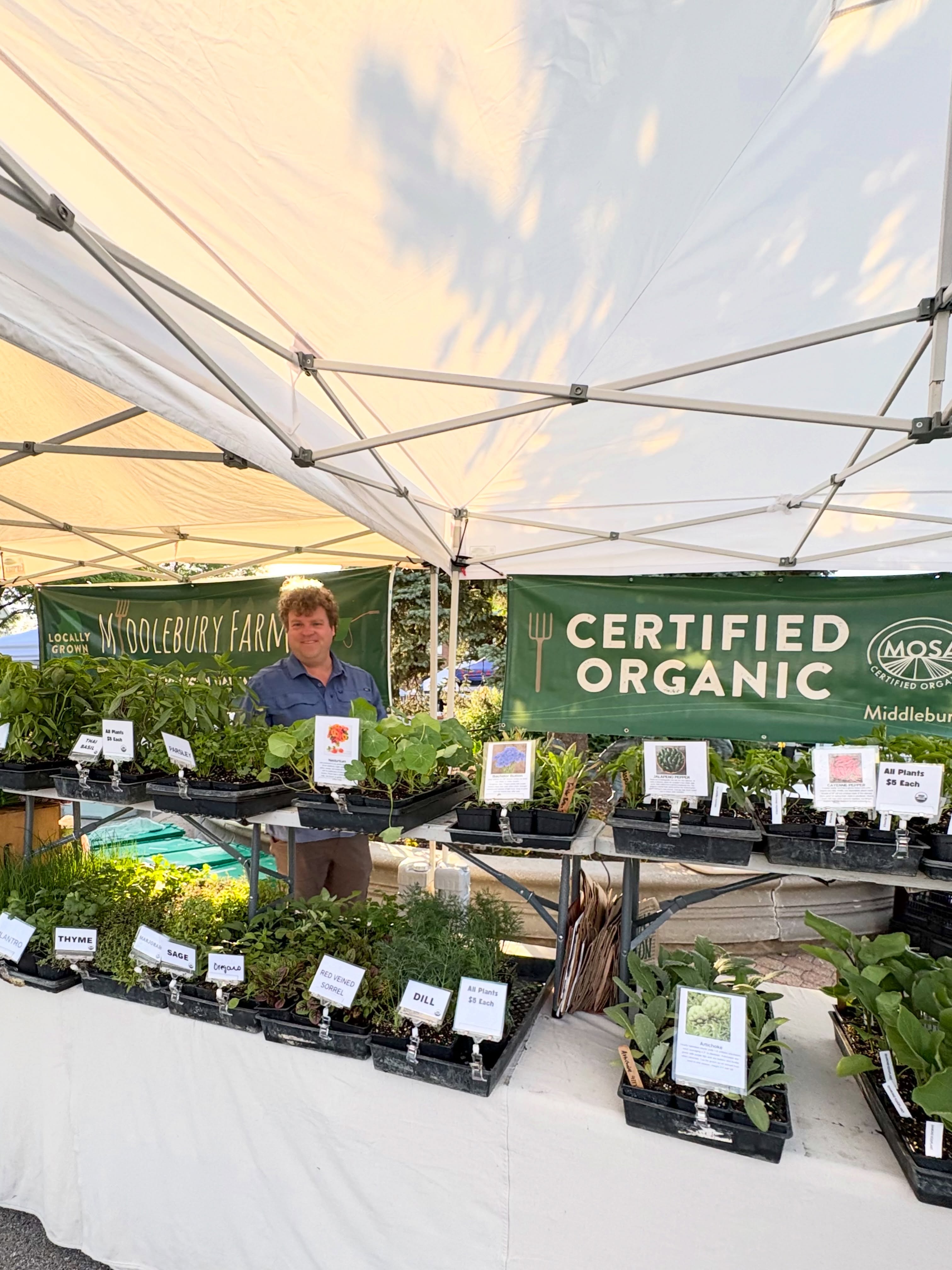 Find us at the farmers markets this weekend! 🌱
📍 Palatine Farmers Market | Saturday, 7 AM–1 PM
📍 Dole Farmers Market, Crystal Lake | Saturday, 10 AM–2 PM
We’ll have fresh certified organic vegetables, herbs, beautiful peonies, and garden plants.
Stop by and say hello—we’d love to see you!