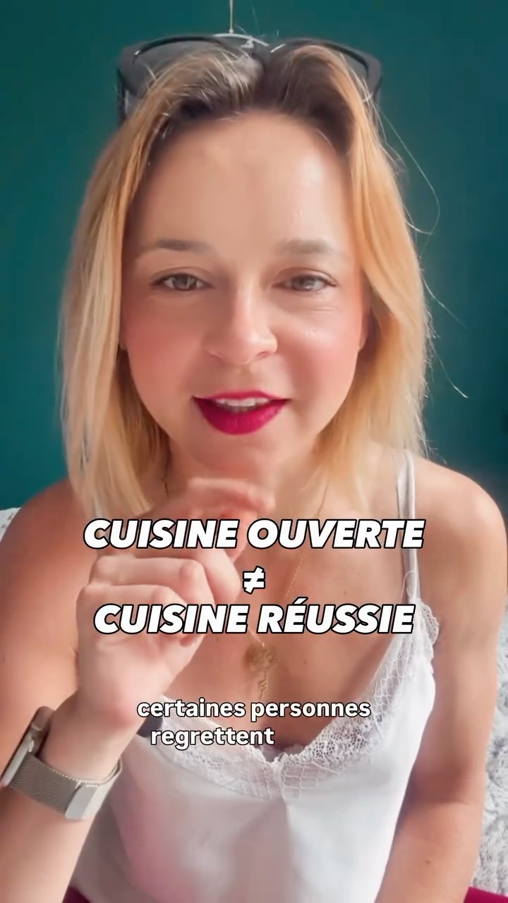 On croit souvent qu’une cuisine ouverte se résume à casser une cloison.
En réalité, le plus difficile commence après :
✔️ Organiser les circulations
✔️ Prévoir les rangements
✔️ Positionner le mobilier
✔️ Gérer les vues depuis chaque zone
✔️ Conserver une vraie qualité de vie au quotidien
Une cuisine ouverte réussie ne se démolit pas d’abord.
Elle se dessine d’abord.
Et vous, quelle est la pire cuisine ouverte que vous ayez vue ? 👇
━━━━━━━━━━━━━━
🏡 Maison Joly | Architecture d’intérieur & Maîtrise d’œuvre
📍 Île-de-France
📩 Projet de rénovation ? Écrivez “PROJET” en message privé.
#ArchitectureInterieure #RenovationMaison #RenovationAppartement #CuisineOuverte #cuisineaméricaine