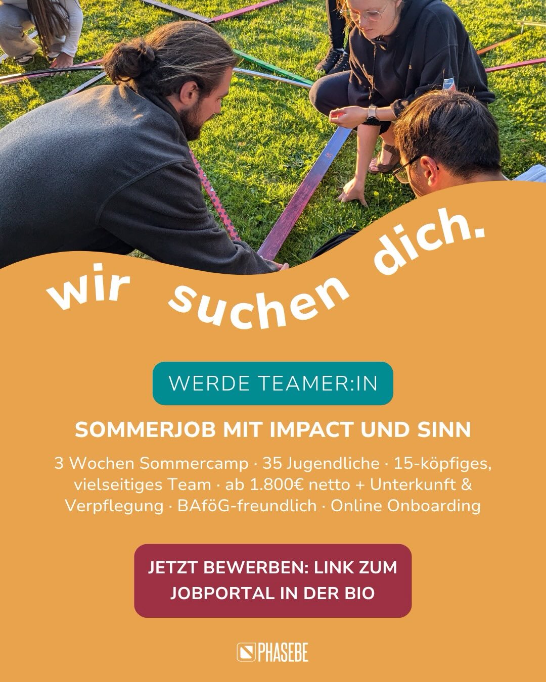 Sommerjob, bezahltes Praktikum, wertvolle Erfahrung sammeln? 🌞
🚀 WERDE TEAMER:IN IN EINEM TOLLEN SOMMERCAMP-TEAM 2026: Wir suchen Kreative & Köpfe aller Fachrichtungen für all unsere Camps – vor allem für Hamburg im Juli.
ℹ️ KURZÜBERBLICK ZUR STELLE:
- begleite ein 3-wöchiges Sommercamp
- unterstütze 35 Jugendlichen mit einem 15-köpfigen Team
- arbeite in Modulen nach deinen individuellen Stärken: Berufsorientierung, Mathe, Lesen, Musical etc.
➡️ WAS TEAMER:INNEN MITNEHMEN:
- wirksame Arbeit mit Jugendlichen
- pädagogische Vorbereitung & Online Workshops zum Onboarding
- wertvolle Erfahrungen in einem multiprofessionellen, unterstützenden Team
- Vergütung ab 1.800 € (Übungsleiterpauschale – BAföG-freundlich)
💻 Bewirb dich jetzt über unser Jobportal: Link in der Bio UND teile die Info mit Freunden & Bekannten die zu uns passen. 🙌🏽