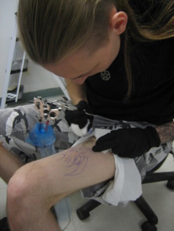 I’m 44 today and exactly 20 years ago I did my first tattoo on my own tiny leg. I’d like to thank everyone who’s been part of this artistic journey with me for the past two decades. It’s really the experiences I’ve had and friendships I’ve made along the way with fellow artists, friends, and clients that I cherish most about being an artist in this industry. Tattooing has changed a lot since I started two decades ago, but I still can’t believe I get to make a living in this world doing something so magical.
Today, I’ve also come full circle in this journey by releasing an album with music spanning the past 20+ years. My path to tattooing basically came from the local music scene in the early 2000’s. Some of these songs were written before and during my early years as a tattooer and never got a proper recording or release until now. Astral Corpse is my one-man melodic/black/death metal project. All tracks were composed, performed, recorded, mixed and mastered by me in my home studio. The album “Lengthening Shadows” is now streaming on all digital platforms.
Lastly, I’m having an art show celebrating two decades of tattoos and artwork at @rstattoony next weekend. If you’re in the area, stop in and we’ll share some stories of days gone by and crack lame dad jokes over a beer or two.