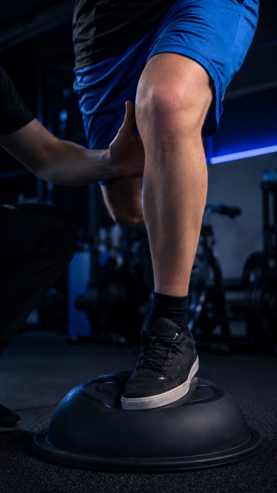 If you’re not testing, you’re guessing! ⬇️
Rehab shouldn’t be based only on how someone feels.
Pain matters, but it doesn’t tell the full story.
Testing helps us see whether the tissue is ready for the next stage of rehab.
It helps us to progress safely, avoid wasting time and make better decisions - especially when the goal is returning to sport.
Getting back too early can cost you months...
But moving too slowly can also waste time, money and confidence.
Good rehab is not random, so stop guessing and start assessing! 👊🏻
#aclrehab #comebackstronger #injuryrecovery #sportsrehab