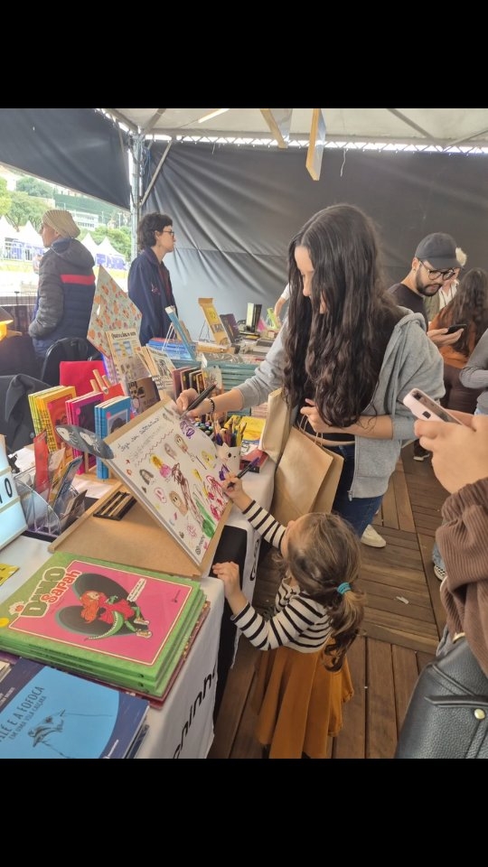 Dia 4/6
Parte 2
A FEIRA DO LIVRO