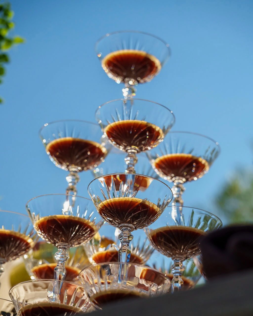 Warum einzelne Drinks servieren wenn man ein Statement setzen kann? ✨
Unsere Getränketower verbinden ein unvergessliches Erlebnis mit euren Lieblingsdrinks: für besondere Momente, die in Erinnerung bleiben 🥂
Was wäre euer Tower Drink? 🍸
Perfekt für Agapen, Hochzeiten und besondere Events.
Bucht uns jetzt unter:
📧: sales@cincincatering.com
#cocktailcatering #hochzeitösterreich #hochzeitscatering #agape #hochzeitsplanung