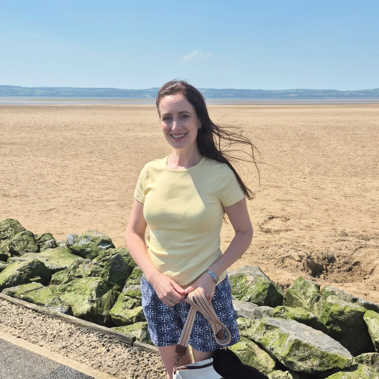 Here's just a quick muggy of me at the beach 🌊😊