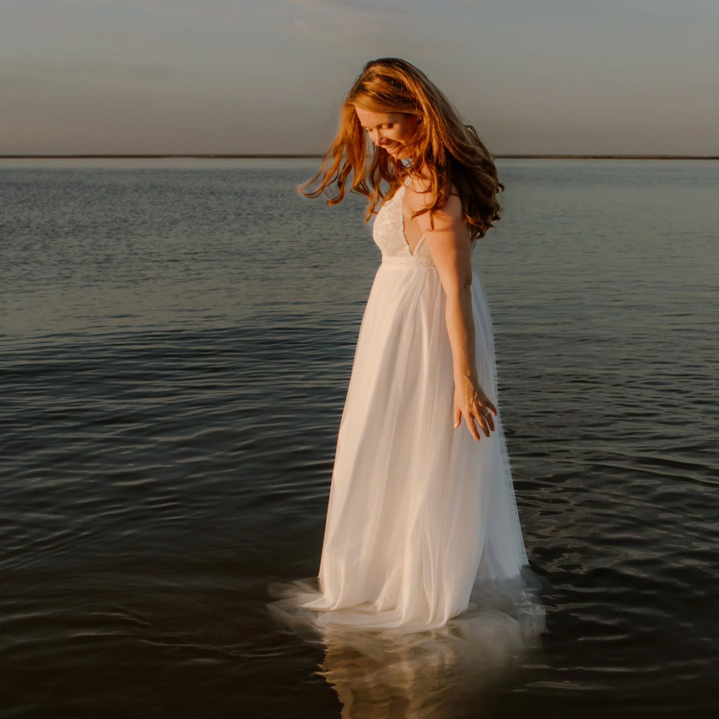 Lost in the light✨️
#afterweddingshoot
#bruidsfotograafzeeland
#trouwfotograafzeeland
#bridalportrait
#zeeland