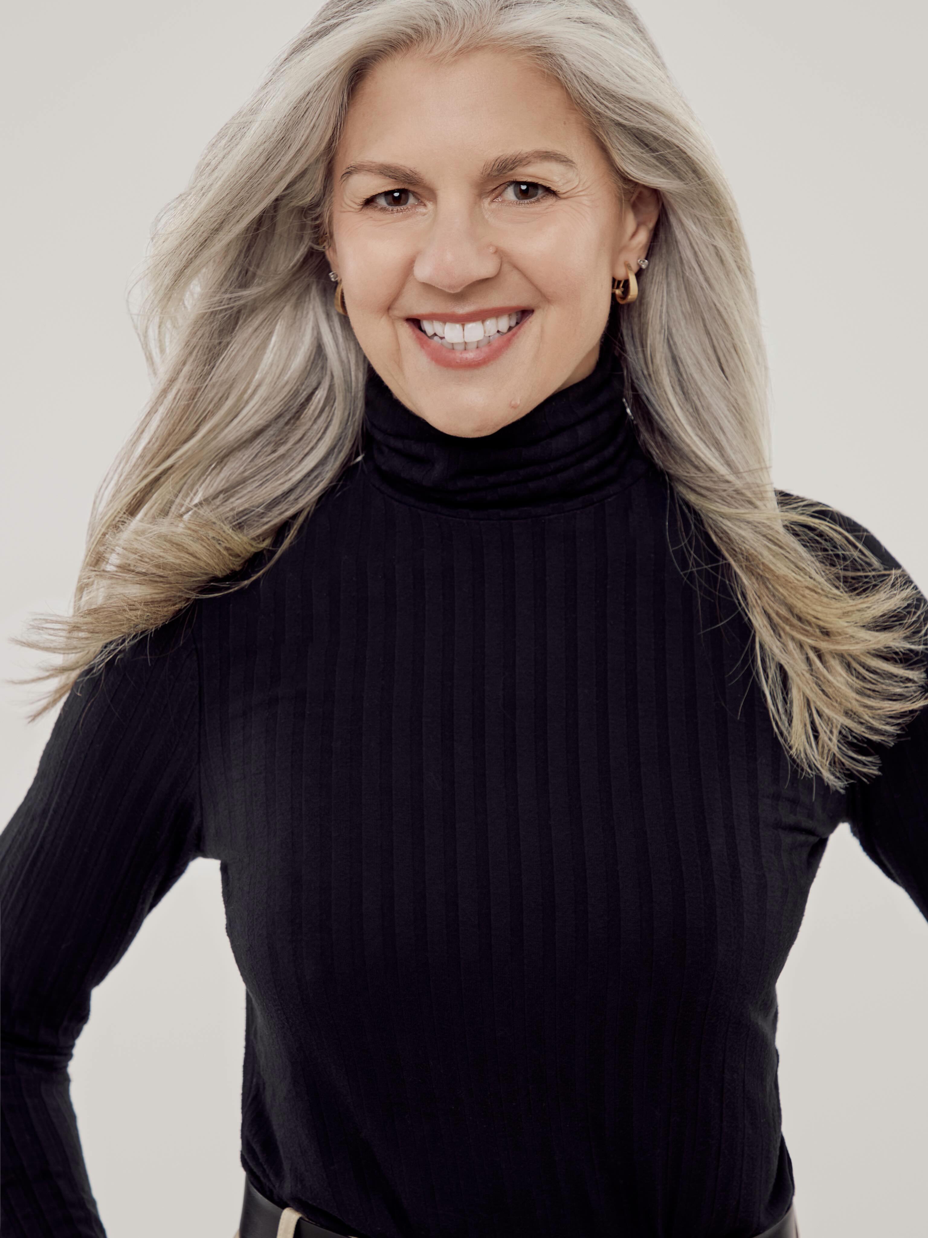 #Repost @mimilaq so proud!!!!! #artsalumni
・・・
New images from a very last minute shoot in Brooklyn 😎 Thanks to 📸 @edenlauren.studio and her crew! And many thanks to @tinakinirymgmt for the help and support! 🙏 So grateful for the opportunities before me 😁 #bostonmodel #imwithtina #silverhairmodel fitover50
