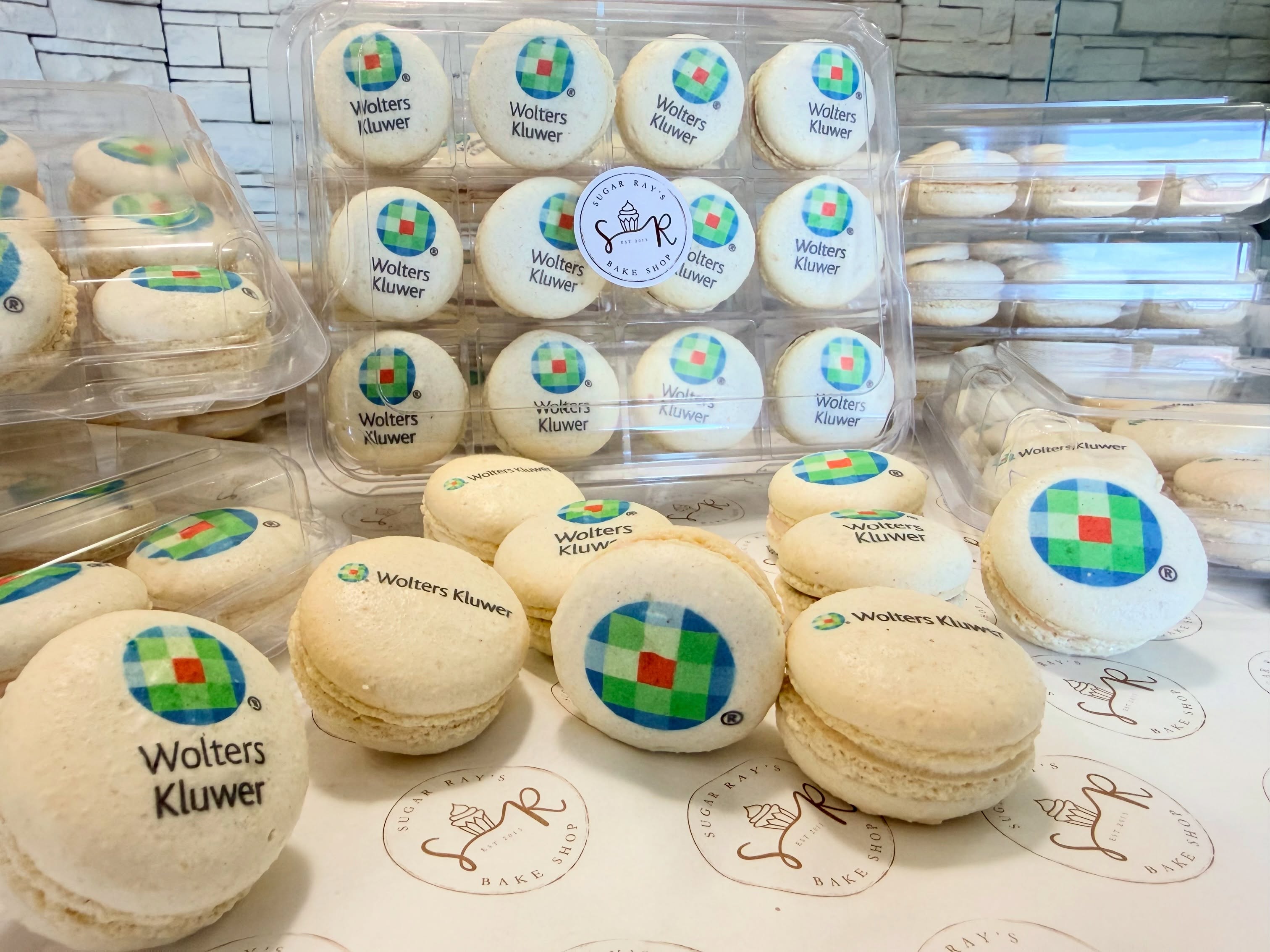 Your logo printed on our famous macarons!
#macarons #macaron