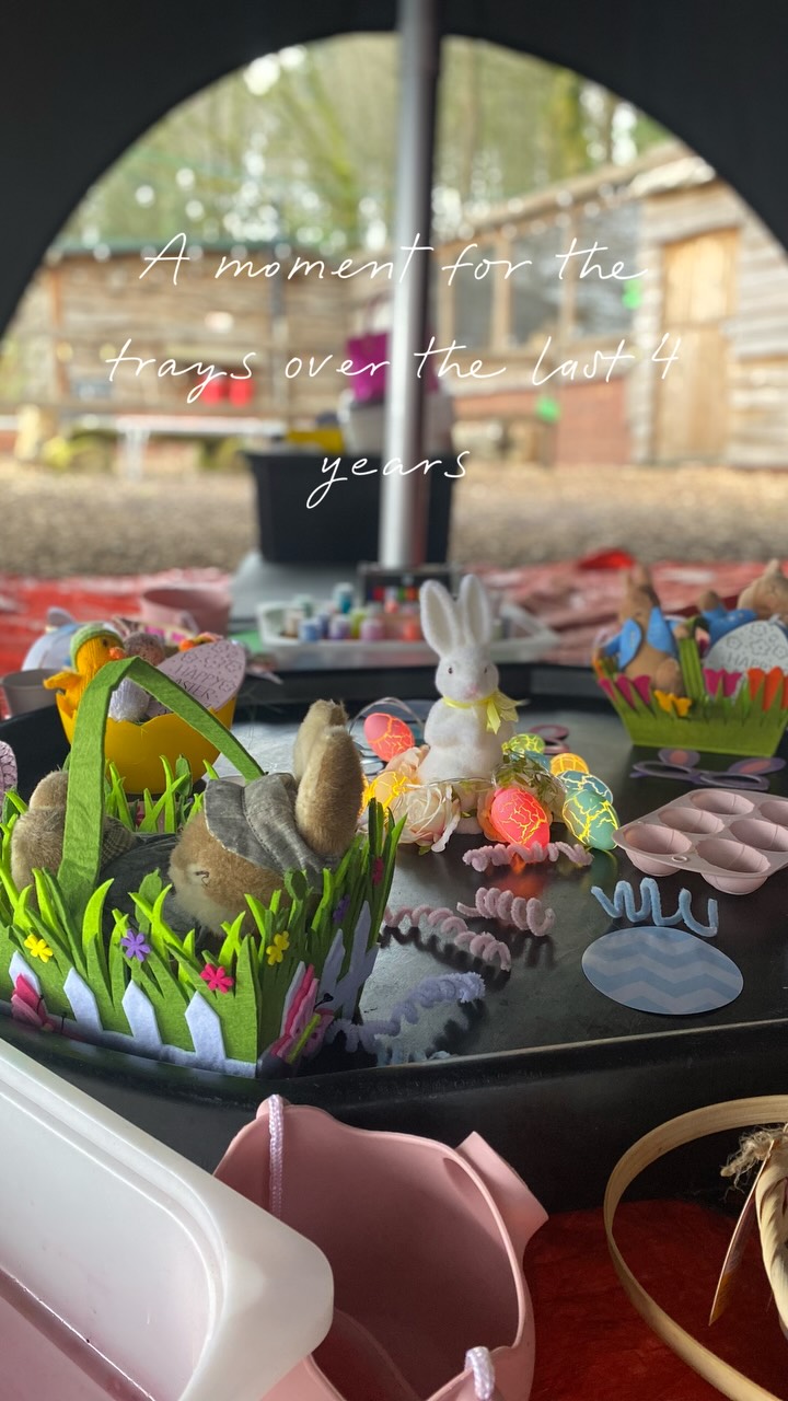 🌿 A moment for the sensory trays over the last 4 years 🌿
Four years ago I decided to set up my Nature Babies class as I wanted to get mums together, with their little one, in the great outdoors. A baby class that was a little bit different than the others.
I’ve enjoyed thinking up all the different themes, looking for inspiration and trying to reignite my creative spark when putting them together.
🌿 SPACES AVAILABLE FOR OUR THURSDAY CLASSES 🌿
If you’re a Nature Babies mama which has been your favourite theme over the years?