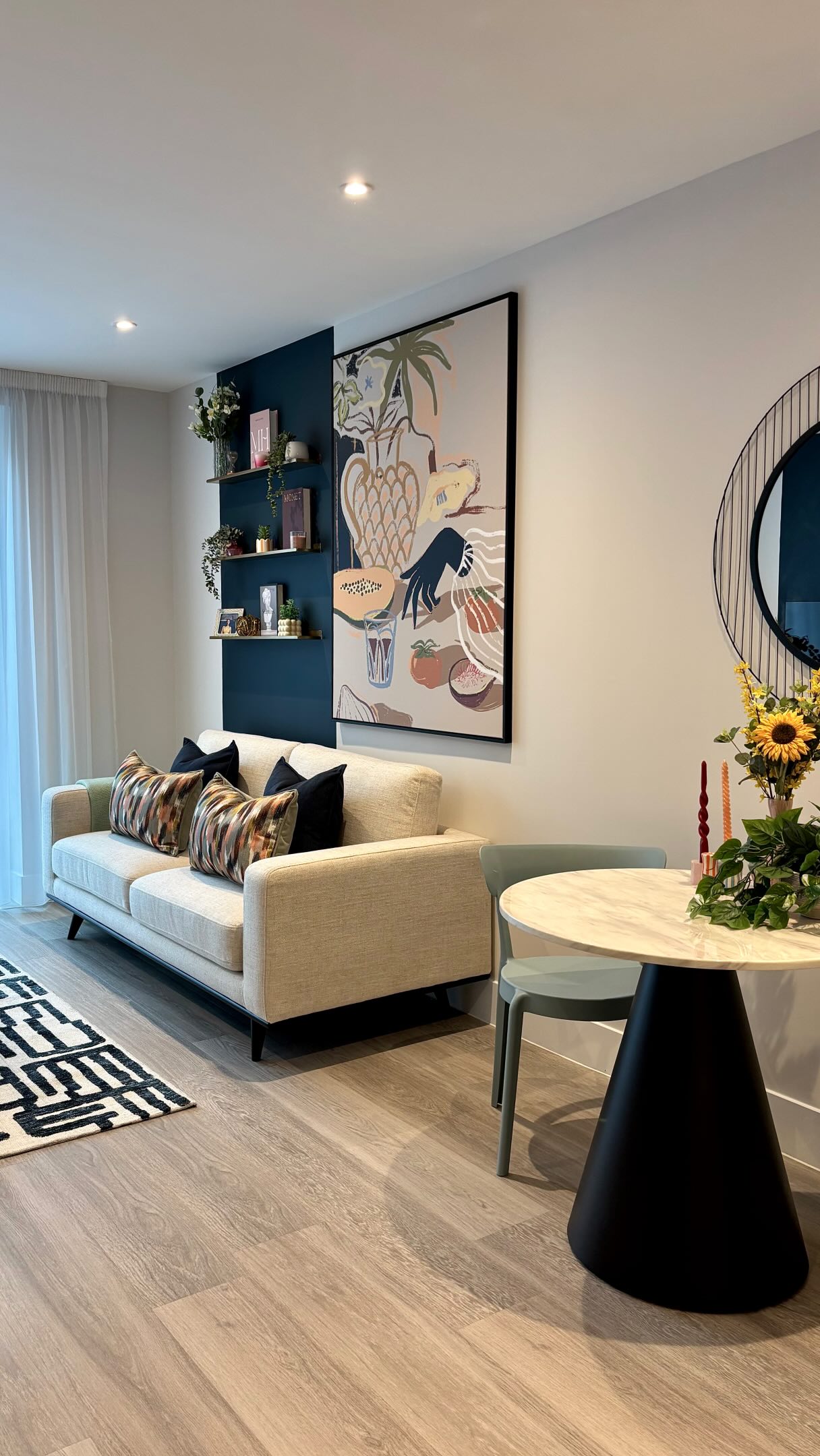 And just like that… ✨ In a couple of hours, the chaos turned into pure magic. 🛋️➡️💫
Project: HOME X Showhome, Brighton
#BeforeAndAfter #LivingRoomReveal #showhome #investalondon #trusttheprocess
