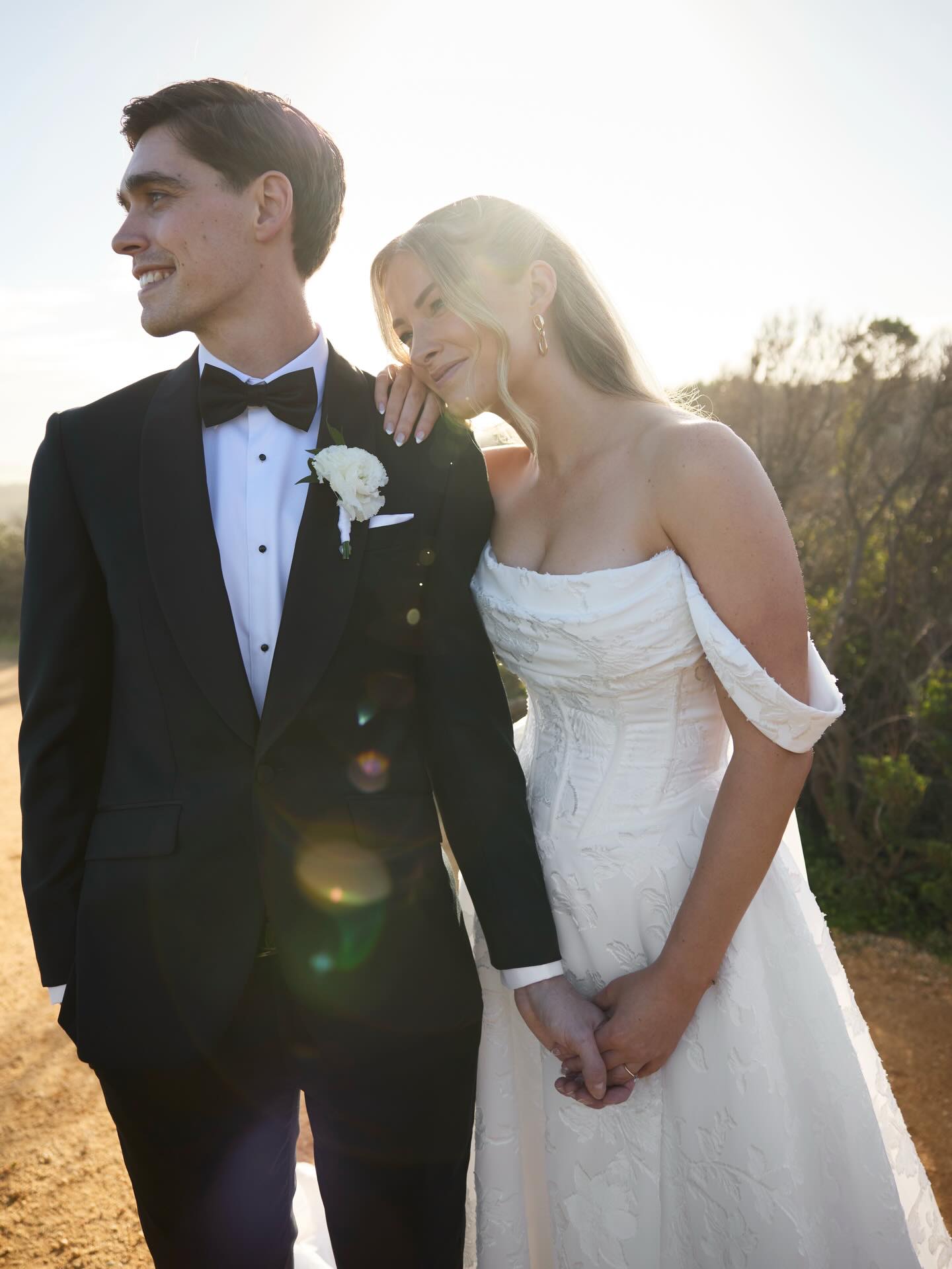 Congratulations to Sami & Jack
💙
Their gorgeous winter wedding by the ocean at @at_theheads
@samigravener @jack.kinnersly 🤍🤍🤍
Photography @ginacawley_weddings
Venue @at_theheads @weddings_at_theheads
Content @theloversedit.au
Florist @bonnieblossomm
Celebrant @lisabrowncelebrant
Makeup by @elizajane.artistry
Hair @kelseymoneamakeup
Entertainment @delsol.duo
Suit @blacktieclassic
Cake by @colourmecake_geelong
