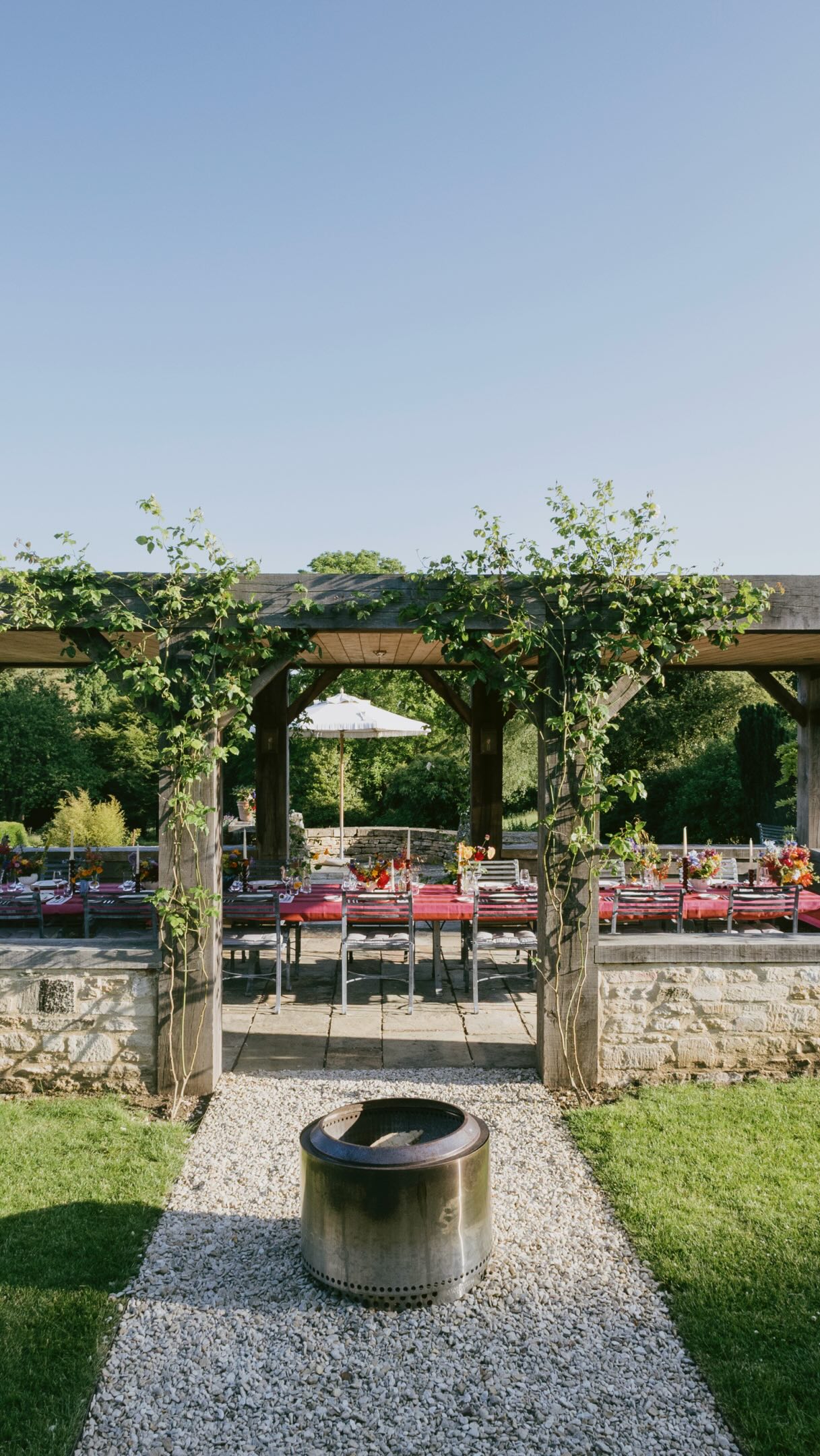 The Outdoor dining room, an idyllic setting for long lunches, candlelit dinners, or as captured here, a relaxed family style BBQ elevenses. A lovely setting for a relaxed country hosting.