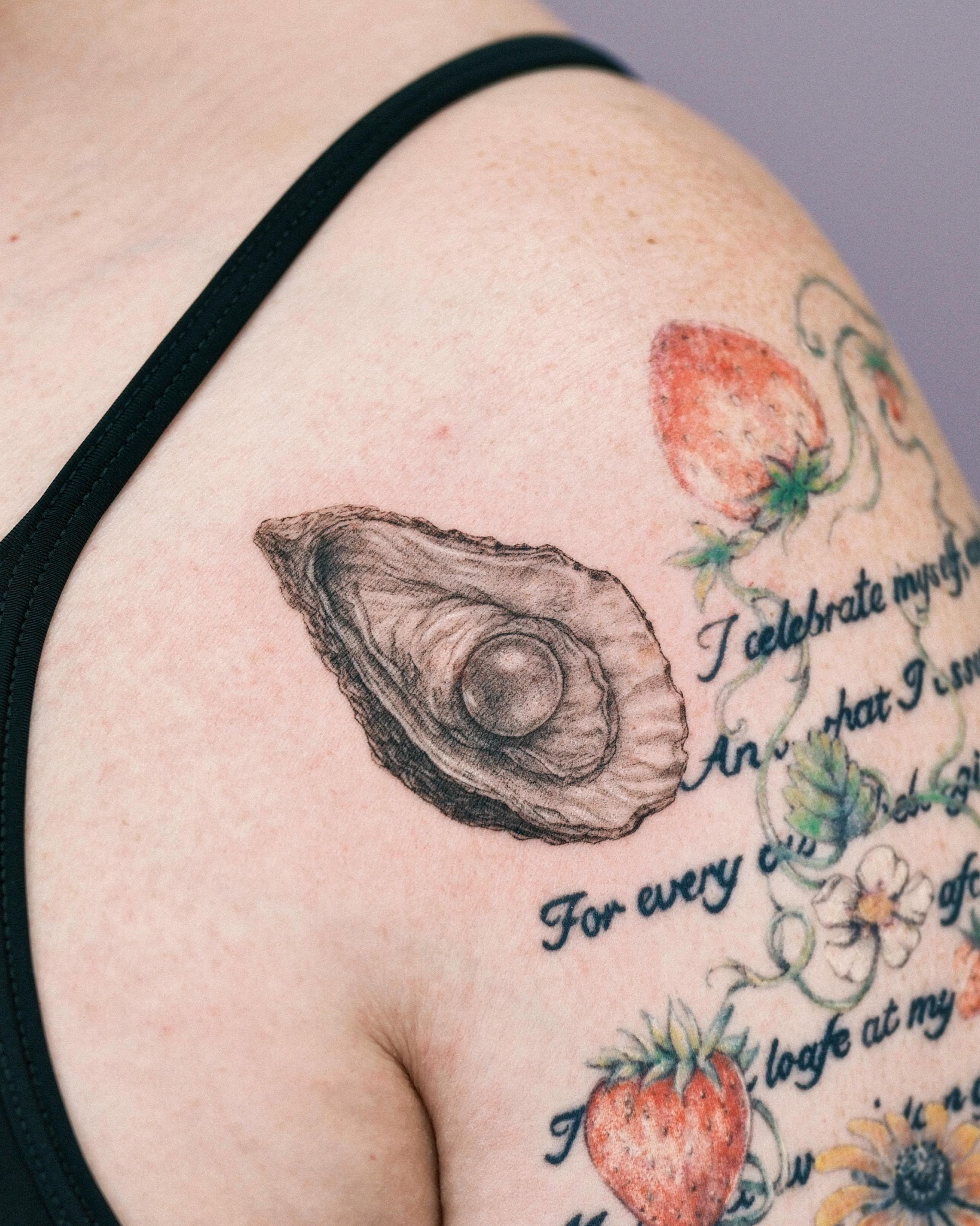 🦪
Thank you!!!
-
-
-
-
-
-
#dmvtattoos #oystertattoo #art #finelinetattooartist #tkpk
