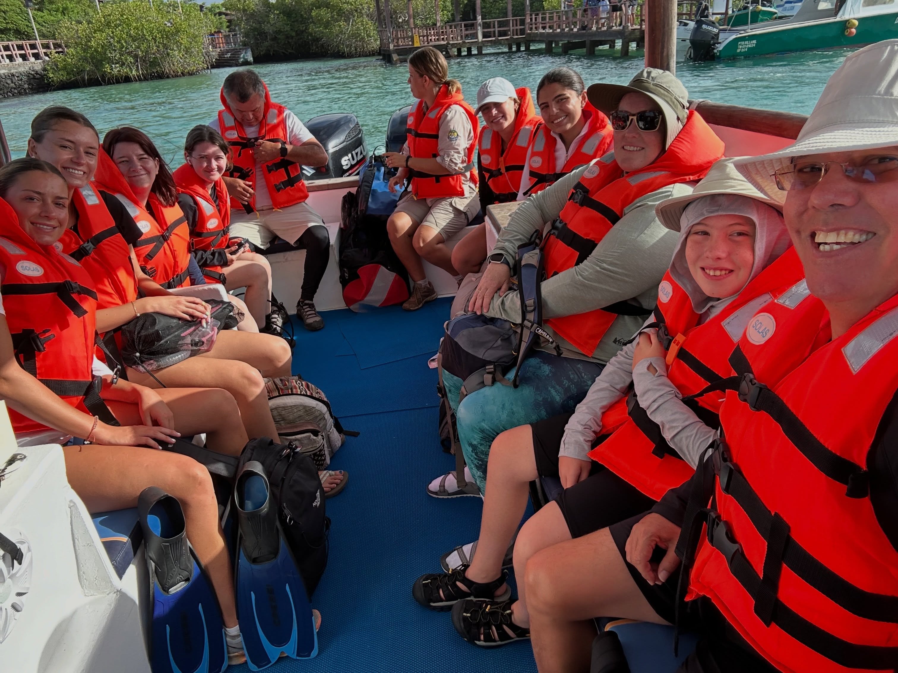 What an incredible adventure! We took a ferry out to Los Túneles and stopped at Isolote La Unión where we saw both Nazca and Blue-footed boobies together. Some of the #students got soak by the spray on the trip but didn’t seem to mind. Once on site we saw lots of great wildlife both above and below the water including boobies, penguins, sea lions, sea turtles, and #blacktip #sharks. On the way home we also saw a #manta (but didn’t get any good pictures). The students were obviously tired after such a busy morning and had an easy afternoon in town. Tomorrow is another big day! Stay tuned for more details. @fauecos @fauscience @parquegalapagos @abigail.scigliano @allietrost @brileigh_rayl @sofia_jans @birdwitdaravioli michyumana @anneliesel06 @eba1yn @jo.lamaison @eerricckks @g_.vasquez @_rantiran @belu_chacon.p @Sanbiol