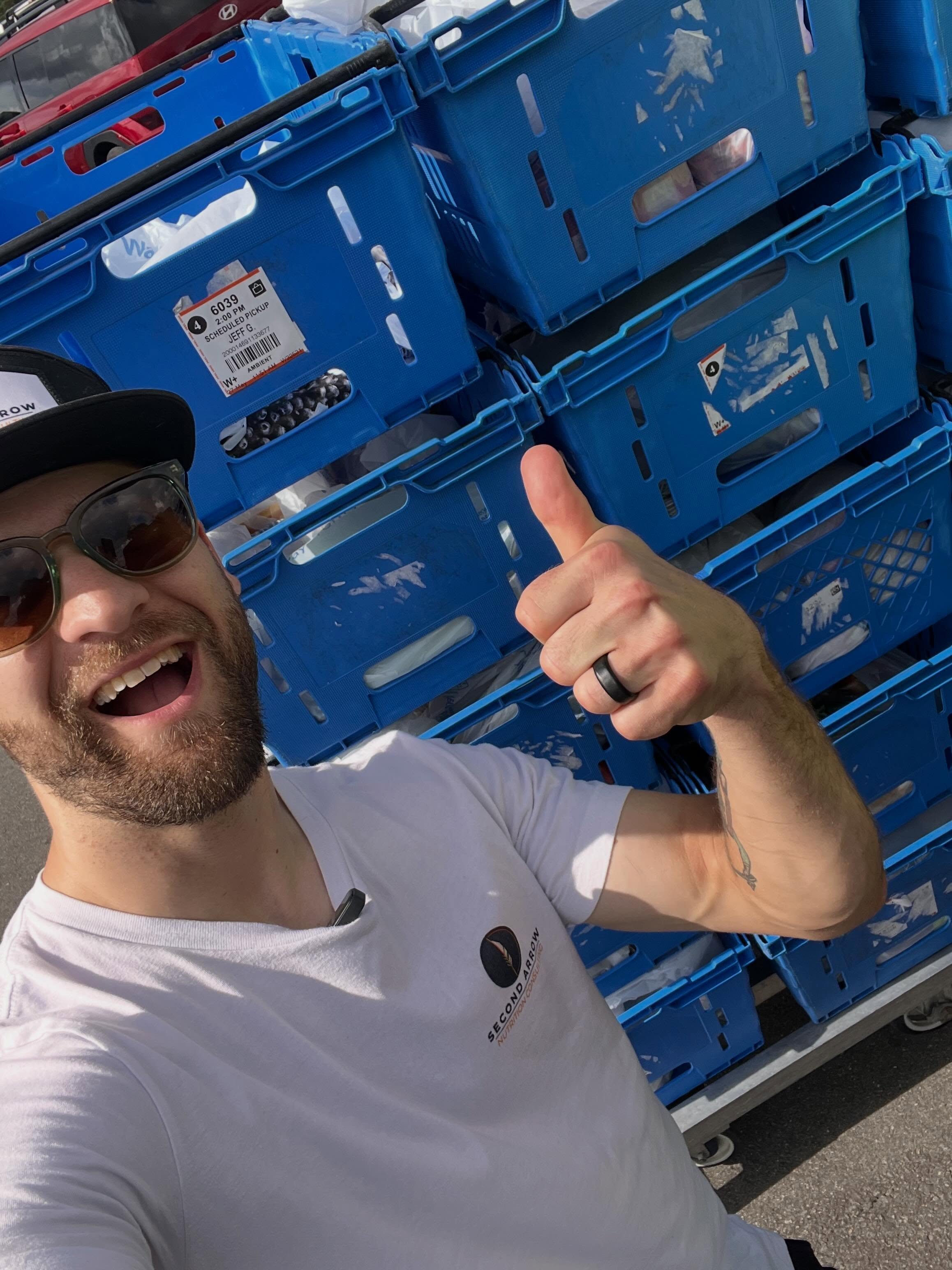 Swipe right to watch me turn this grocery order into your next meal prep 🧑🍳 (Recipes in bio)
while I’m technically not a chef, I sure do like to play one from time to time. Had the chance to go out and cook for about 30 people at @rocketrevolutionathletes unbound camp and had a blast doing it. campers got breakfast lunch dinner and dessert for multiple days as they prepared for and race unbound gravel. it’s not often as a sports dietitian in the Endurance space that I get to be there at the race not only to support but to cook for athletes so this was an absolute treat.
Head to my website (link in bio) and subscribe to my newsletter to get the recipes 📰. #unbound #unboundgravel #mudbound #gravel #mealprep