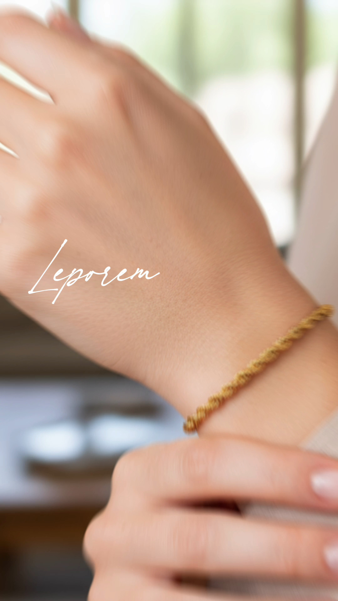 Catching the light and keeping it secure. The Leporem gold chain is your new daily essential. Featuring a classic lobster claw clasp, it stays exactly where it belongs. Keep it glowing by keeping direct perfume sprays away.
#Leporem #GoldenHour #EverydayLuxury #LobsterClawClasp #BraceletStack