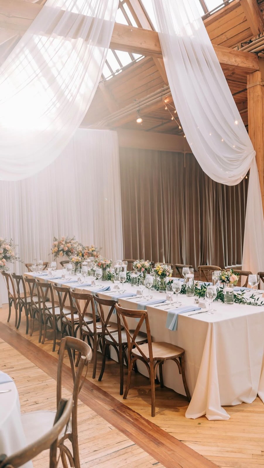 Perfect weather, happy tears, and a dance floor that stayed full all night. Congratulations to the newlyweds, we loved being part of your day!✨💐
•
Venue: @bridgeportartcenter - Skyline Loft
Venue Management & Bar: @venuelogic
Photographer: @jacquelinehelenephotography
Planning: @hayleysweddings @simplyelegantxo
Catering: @truecuisine
Florals: @mkuzmadesigns
Design: @art_imagination
Hair: @allisonwolfbeauty
Makeup: @tamaramakeup
DJ: @entouragedj
•
#bridgeportartcenter #chicagoweddingvenue #chicagoeventspace #chicagovenue #chicagowedding