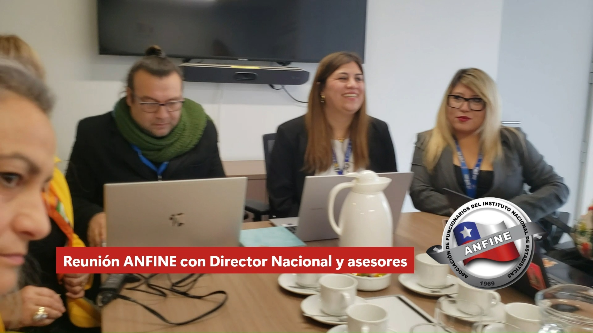 🤝 ANFINE sostiene segundo encuentro con Director Nacional del INE, Ricardo Vicuña
📌 Importante reunión para avanzar en una agenda colaborativa, revisar prioridades gremiales y abordar los alcances del recorte presupuestario
🔗 Lee la nota completa en www.anfine.cl
🎥 Video reunión https://youtu.be/Aydr3lYxrcw
#ANFINE #INE #GestiónGremial #FunciónPública #TrabajadoresINE