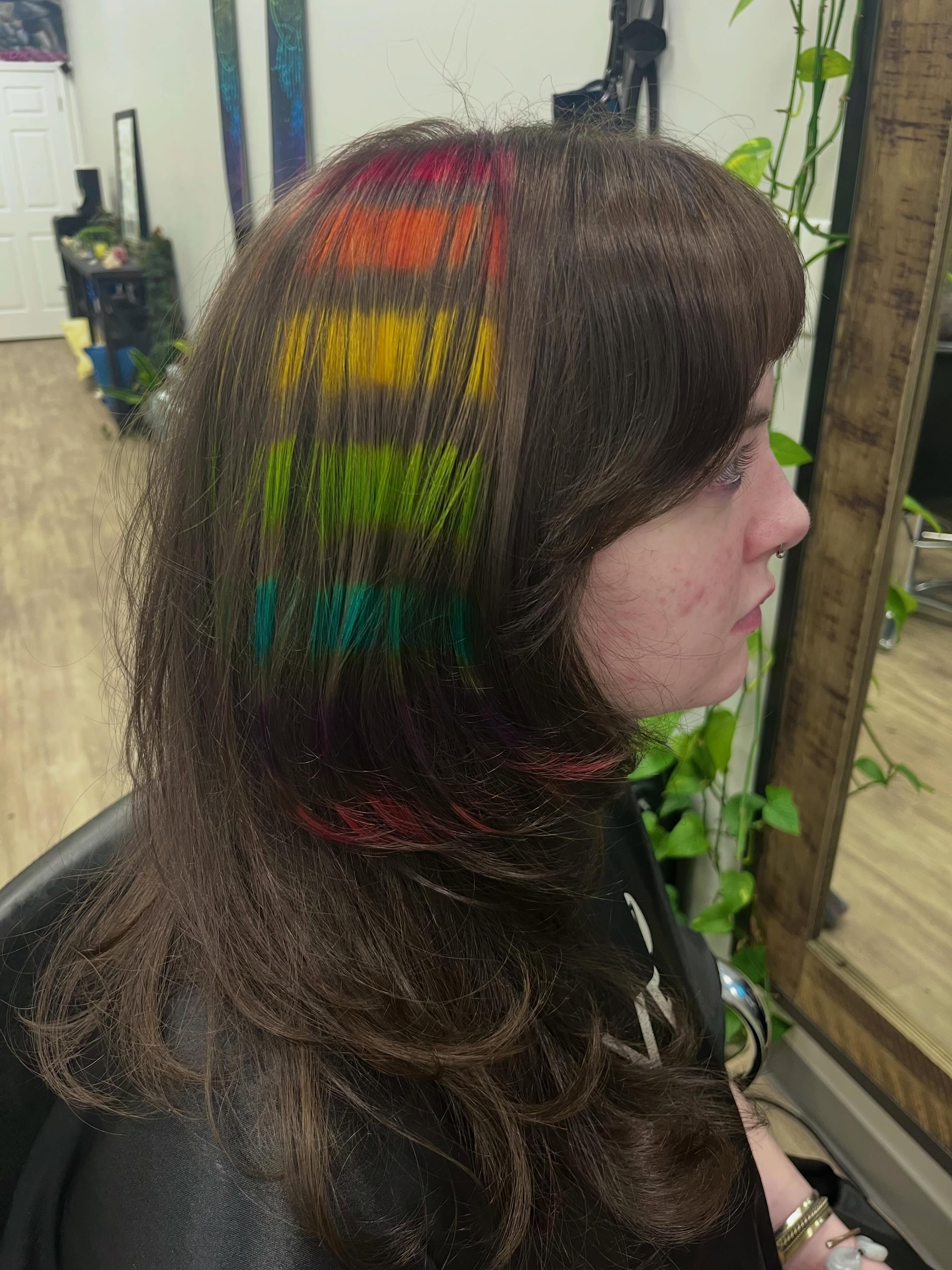 ✨🌈 Emma did THAT. 🌈✨
When your client wants a little secret rainbow hidden beneath rich brunette layers… 🌟
This custom color melt features vibrant panels of red, orange, yellow, green, blue, and violet tucked beneath a glossy brunette canvas. Wear it sleek for a peek of color or toss those layers and let the rainbow shine. 🌈
Bold when you want it.
Professional when you need it.
Magical all the time. ✨
Color by Emma at Everyday Magick Salon.
📍 Johnson City, TN
📲 Book online through the link in our bio.
#EverydayMagickSalon #RainbowHair #HiddenRainbowHair #PeekabooHair #VividsHair CreativeColor JohnsonCityTN TriCitiesTNHair HairMagic ColorSpecialist AlternativeHair RainbowUnderlights SalonMagic EmmaAtEverydayMagick VividsSpecialist
🦋✨ “Because sometimes the brightest magic is hidden just beneath the surface.” ✨🦋