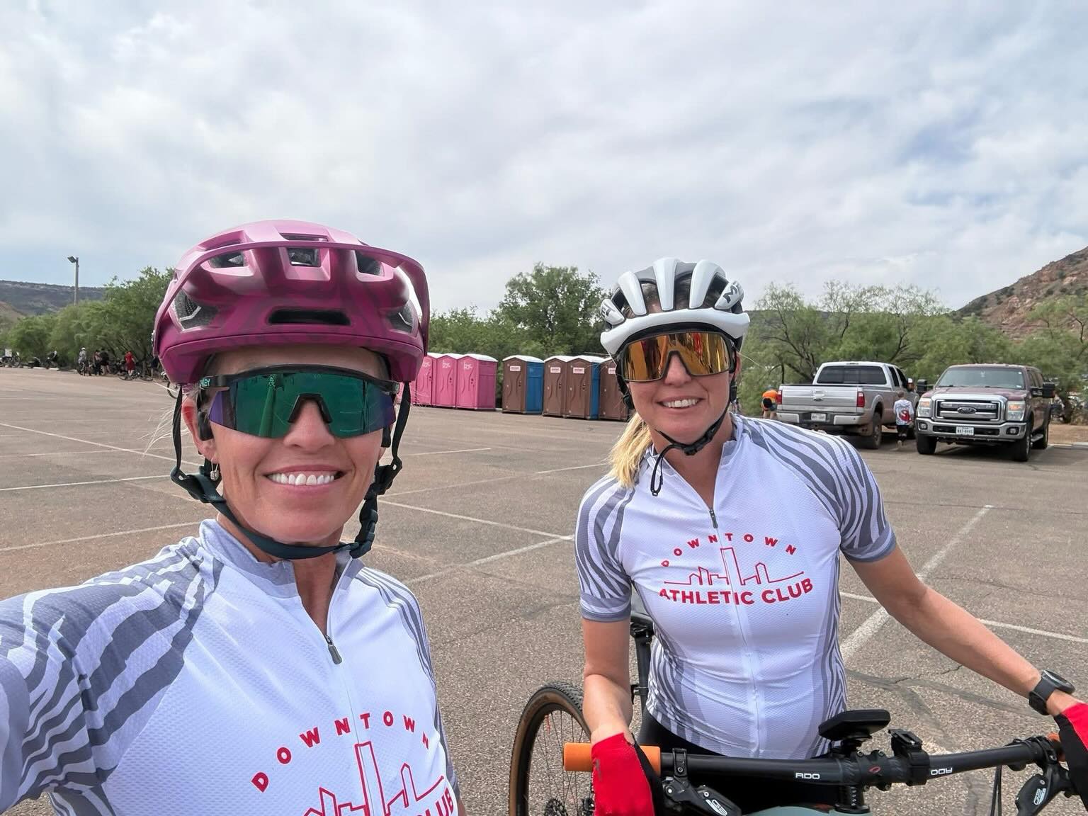 What a time at the 24 Hours in the Canyon! 🚴♀️🚴♂️
Our Downtown Athletic Club team finished 7th out of 14 teams, and while we may have been the smallest team in the field, we logged more individual laps!!
A huge thank you to everyone who rode, supported and cheered us on throughout the event!
