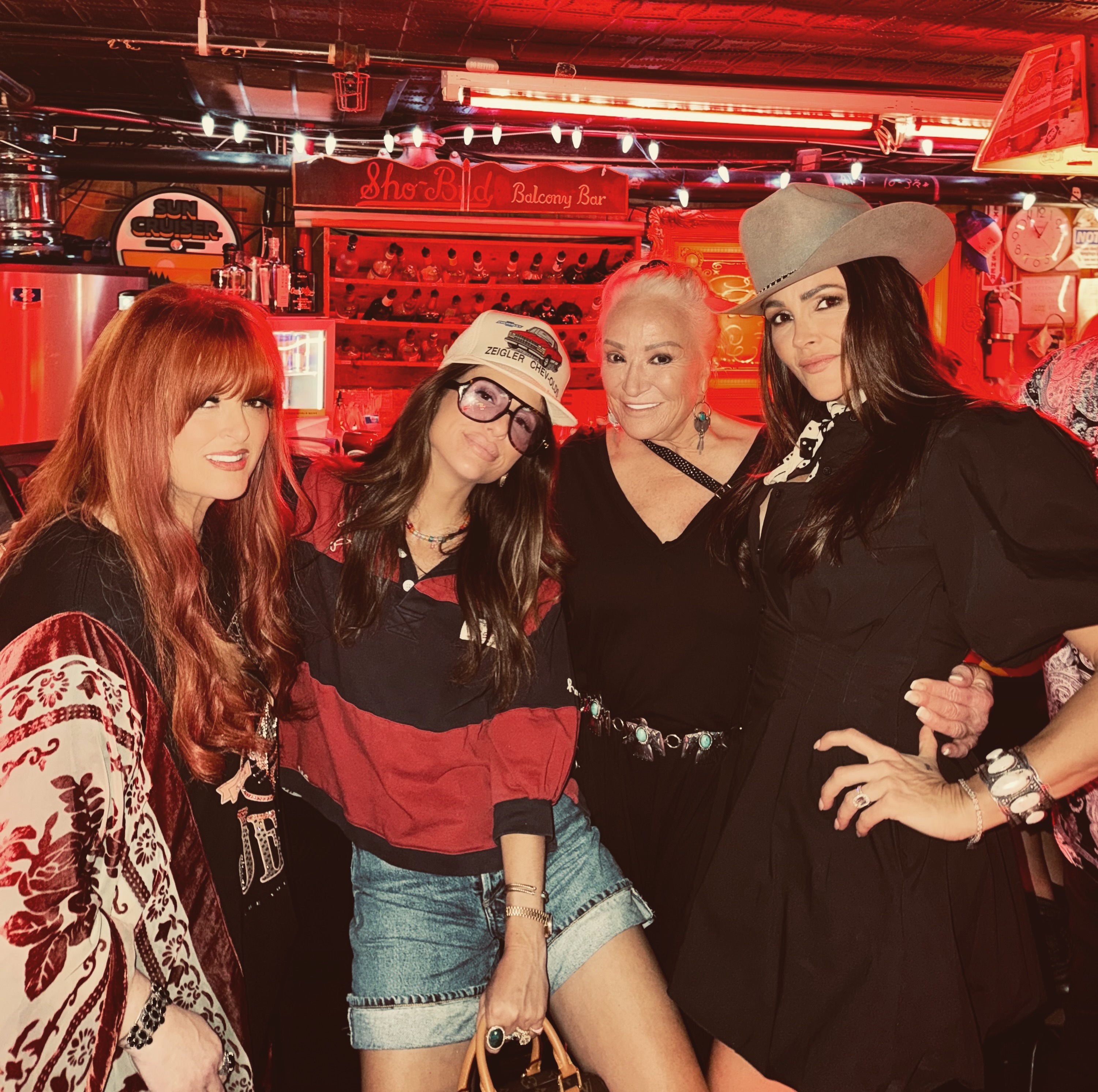 When THE queens of country music all show up to hang at the coolest spot in town ❤️🤠❤️🤠
We love @wynonnajudd , @brileyking , @thetanyatucker , and of course our very own queen of @robertswesternworld , @emily_ann_jones_
As @wynonnajudd said, is it even @cma week if you don’t hang at Robert’s?
So grateful to host the best, always!
#honkytonk #stickwithtradition #homeforrealcountrymusic #emilyannjones