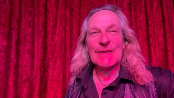 Losander and his incredible magic will be in the dealer room at the upcoming I.B.M. convention in St. Louis this July. Get all the details and some truly mindblowing magic at https://www.magician.org/convention