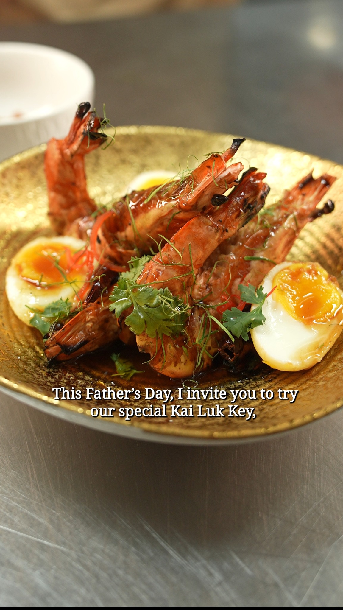 Inspired by the legendary Kai Look Keuy, our Kung Tod Sauce Ma Kham carries the same bold Thai tradition. Crispy, golden, and coated in a sweet, sour, and tangy tamarind sauce.
Chef Tob elevates this classic with succulent crispy tiger prawns, bringing a new layer of richness to a beloved Thai favorite.
A Father’s Day creation made with tradition, flavor, and a little bit of Thai wit. 🇹🇭✨
Available exclusively on June 20–21 only.
DM us to reserve a table or click the link in bio
#sabai #SabaiManila #newmenu #FathersDay #BGC
