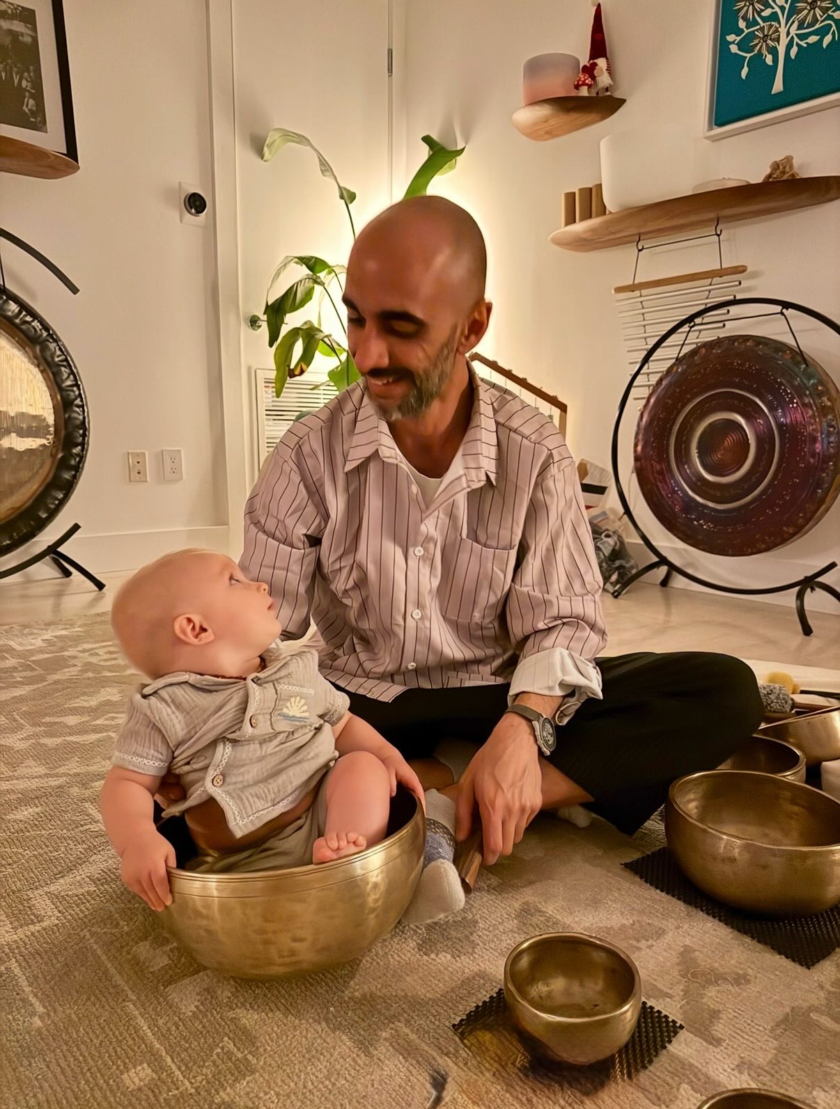 ✨New generation of sound healers in making
Rā’s sound & art adventures
So grateful for all of our friends that create beautiful impact on our little sunshine boy!
🌞thevibranse.com
subscribe to newsletter
link in bio