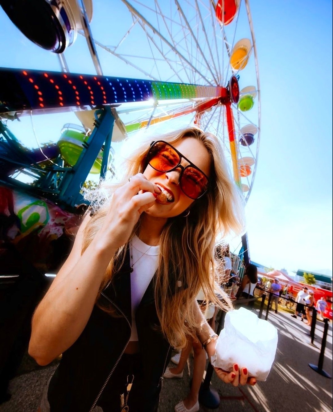 Take a bite ๐
of the week by joining our newsletter ๐
Be the first to know about upcoming events and offerings this week and throughout the month of June including:
๐ถ @summerfest: June 18-20, June 25-27 & July 2-4
๐ฏ @polishfestmke: June 12-14
๐ธ Riverwalk Commons Concert Series: June 16 & 30
Click the link in our bio to join ๐ (P.S. we don't spam!)
๐ธ: @bubbiesoup (1), @polishfestmke (2), @momentswithmarleigh (3)