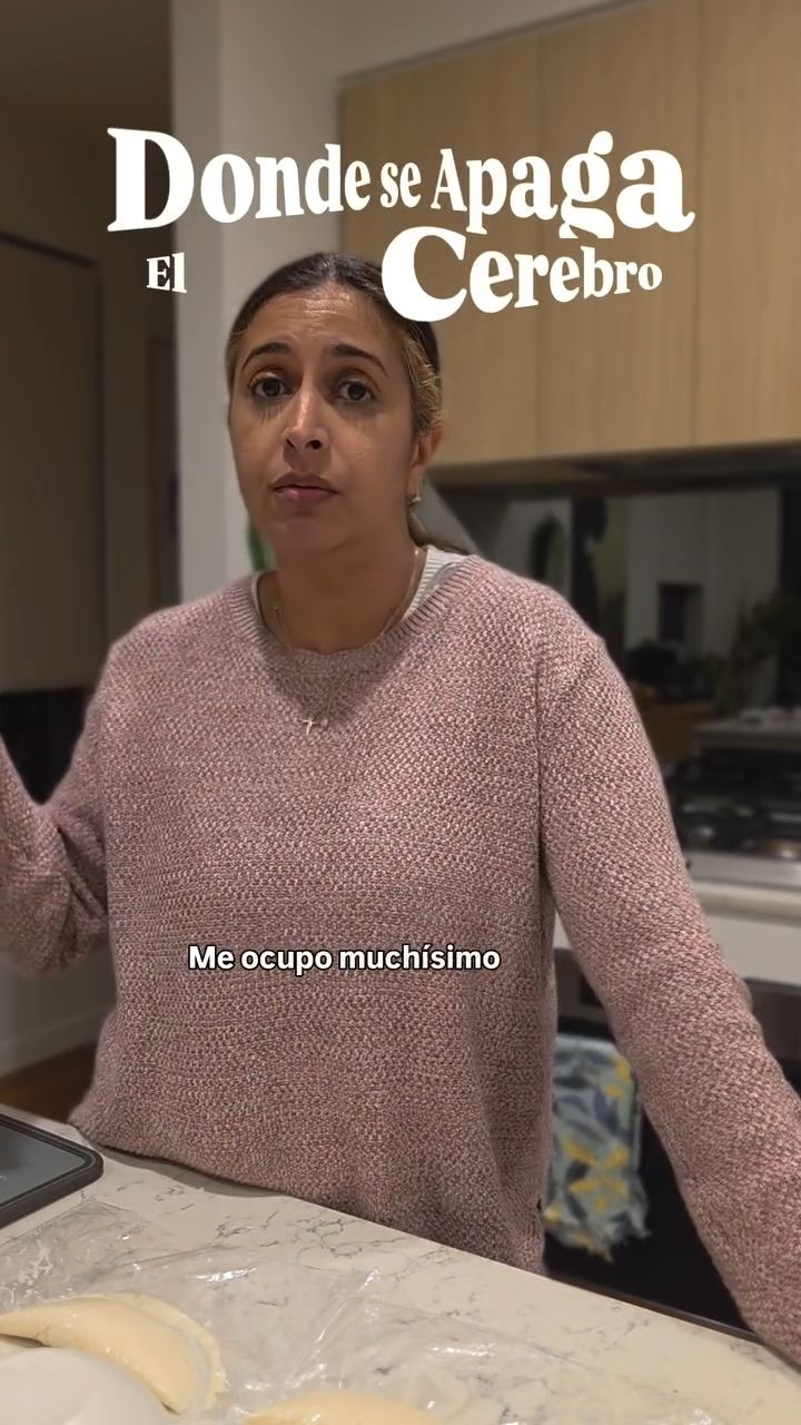 Necesito un descanso.. Si tan solo pudiésemos poner el Cerebro "en remojo" 🧠 😜
Qué siempre sea "mucho trabajo" los que nos quite el sueño ☝🏼🧚
#parentingtips #babysleep #gentlesleep #mamacansada #dormirbien