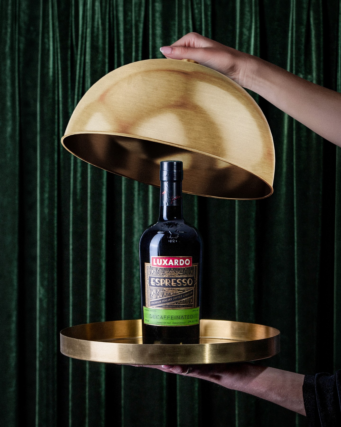 A new chapter in coffee liqueurs. โ Introducing Luxardo Decaf Espresso, the world's first decaf espresso liqueur, delivering rich espresso flavor with less caffeine. Now all of your favorite espresso cocktails can be made without caffeine.