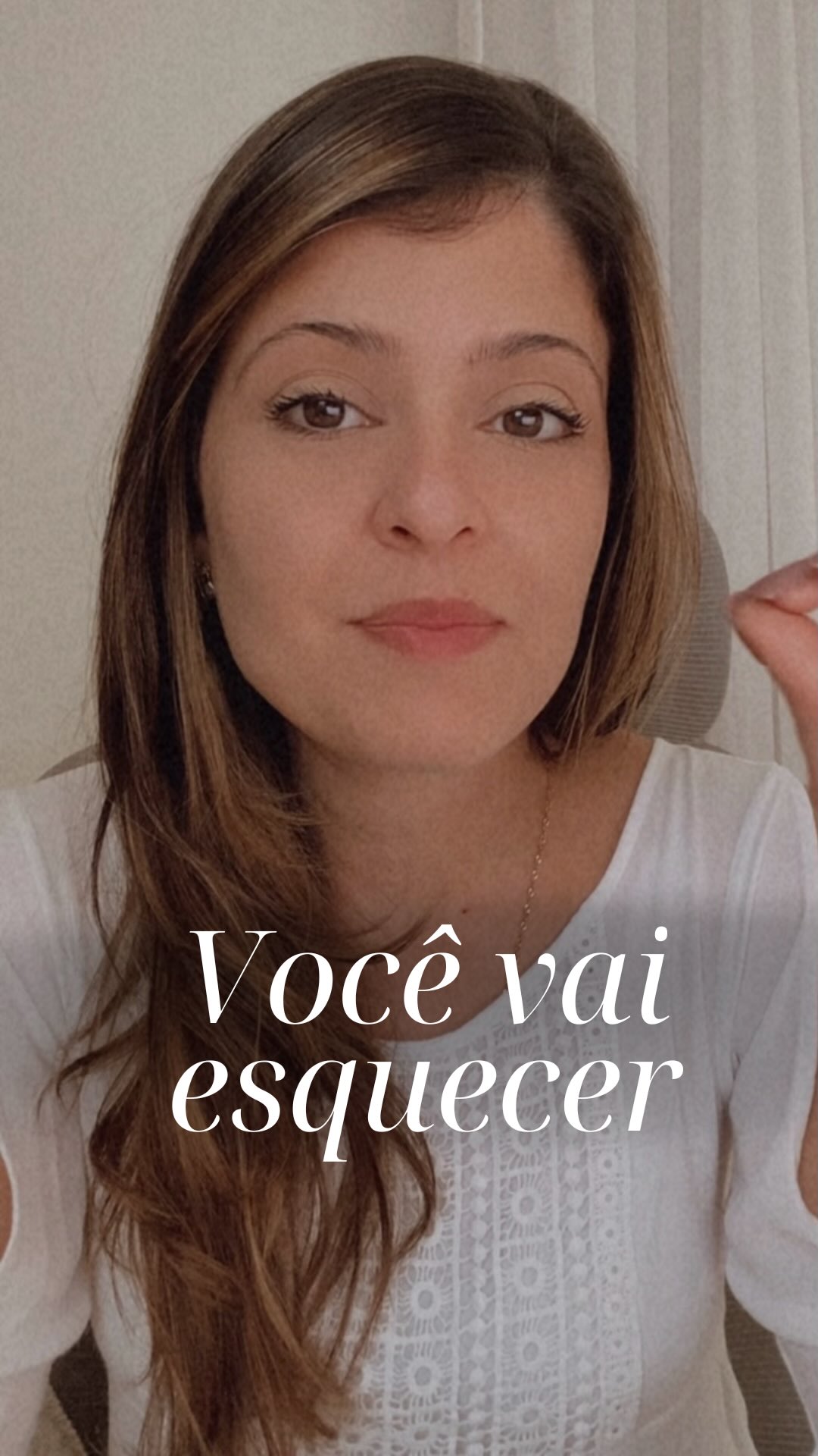 Uma mãe me disse uma vez: “Achei que ia lembrar de tudo.”
A gente sempre acha isso. E depois entende que a memória guarda o sentimento, mas os detalhes acabam se perdendo... É por isso que existe o Ensaio Newborn. Para guardar esses detalhes que queremos lembrar para sempre. 🤍✨
Se você também quer guardar esse começo, clica no link da bio e vamos programar o seu. 💌