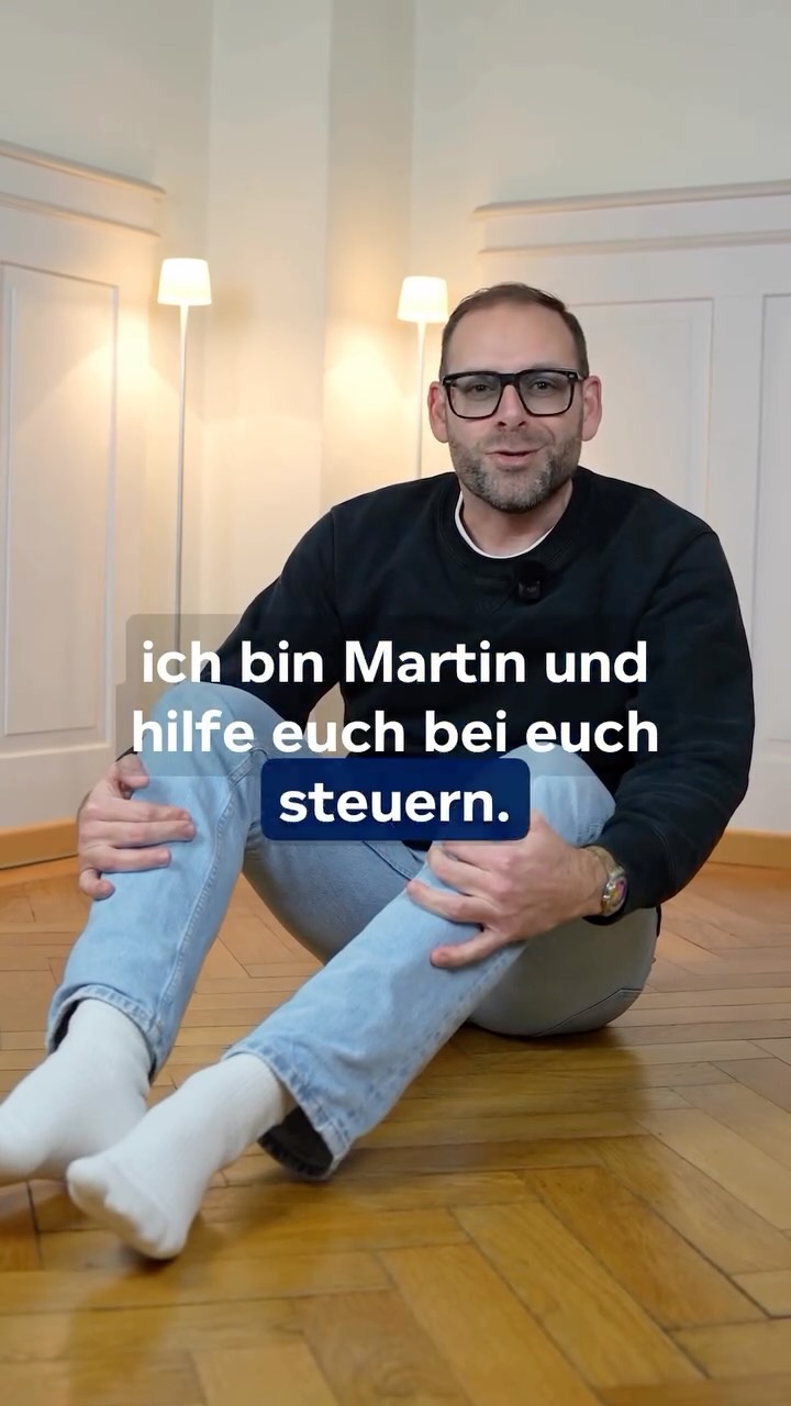 Life changes, and so do your taxes! 💍👶 Whether you’ve recently moved, changed jobs, or started a family, these transitions impact your tax liability in Switzerland. Being an expat often means navigating these shifts in a foreign system—let’s look at what you need to keep in mind!
Das Leben ändert sich, und deine Steuern auch! 💍👶 Egal, ob du umgezogen bist, den Job gewechselt oder eine Familie gegründet hast – diese Veränderungen beeinflussen deine Steuerpflicht in der Schweiz. Als Expat bedeutet das oft, sich in einem fremden System zurechtzufinden – schauen wir uns an, was du beachten musst!
#TaxTimeWithMartin #LifeTransitions #SwissTaxes #ExpatSwitzerland #Steueroptimierung