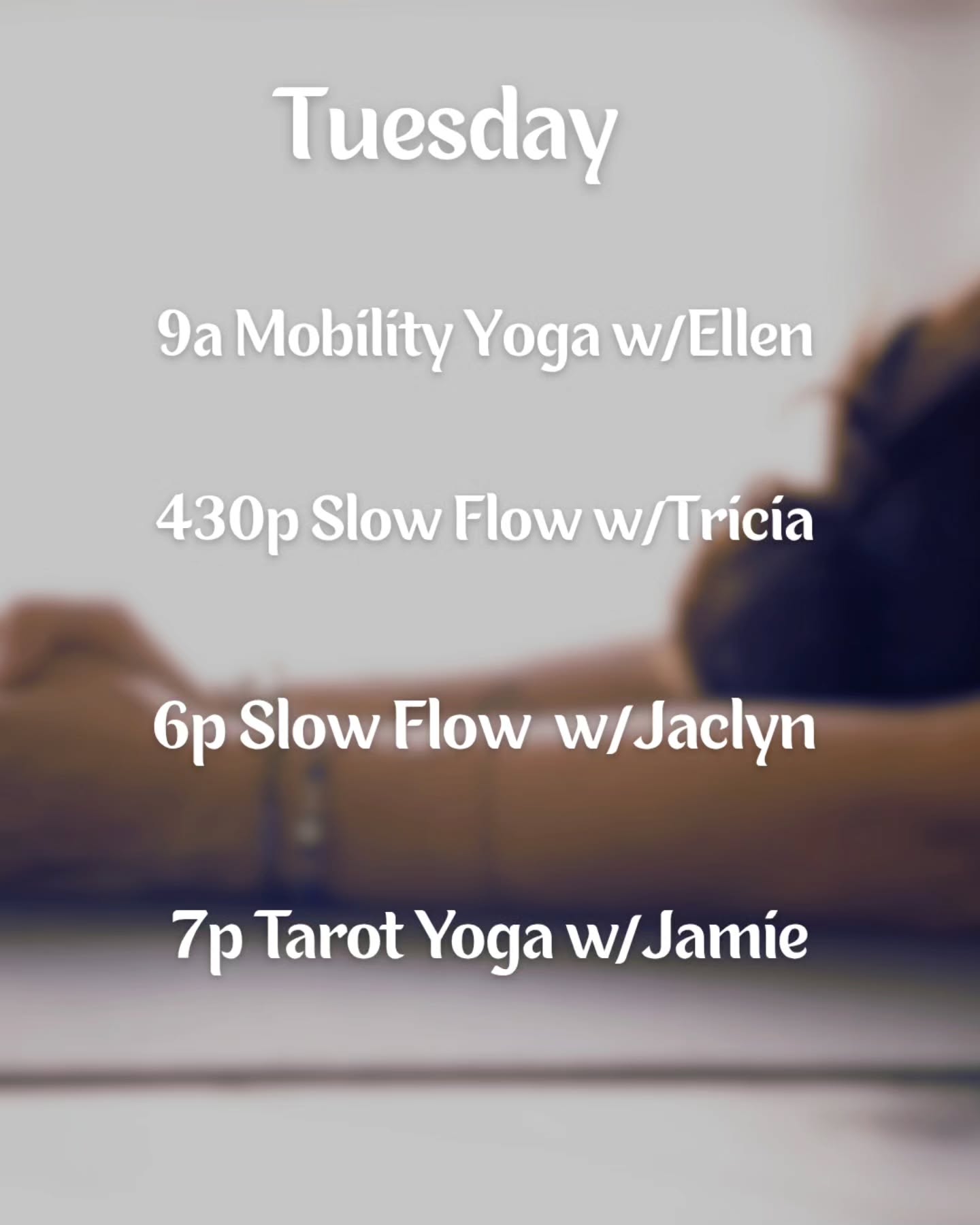 Roll out your mat, take a deep breath in, as you exhale arrive and get grounded for an hour just for you!
#yogamat #simplifyoga #rhodeislandyoga #breathein #exhale
