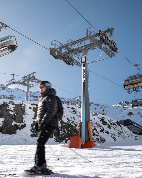 There is a specific neurological state that your audience enters when they arrive at a ski resort.
Call it Vacation Brain.
Here's what happens biologically:
→ Cortisol drops. The chronic low-grade stress of professional life — email overload, decision fatigue, commute anxiety — begins to lift. Often within the first day.
→ Dopamine rises. New environments, physical activity, sensory novelty — the mountain delivers all three simultaneously. The brain becomes receptive to new information.
→ Prefrontal cortex "unlocks." When stress is low, the brain's executive function improves. People become more imaginative, more open to aspiration, more willing to consider new ideas and products.
→ Episodic memory formation accelerates. Experiences during positive emotional states are encoded more deeply. Brands encountered during these moments are remembered differently — with warmth, with context, with the emotional charge of the experience itself.
This is why a billboard seen at 2,000m is not the same cognitive event as a billboard seen in a motorway service station.
We are not just placing ads.
We are intervening in a neurological moment.
The science of advertising has always been about finding the receptive mind.
The Alps is where that mind lives for 5–10 days every winter.
The most sophisticated media planning is biological, not just demographic.