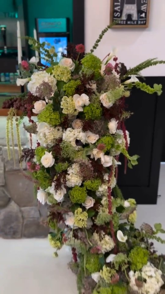 Vuelven las cascadas🤩
#vivelegrand #matrimoniosdelujo #eventosdelujo #banqueteriapremium #bodasboutique