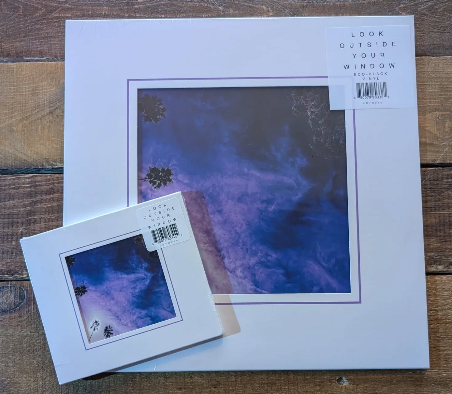 🫚 NMF 🛝
Prynhawn da.
Here's some of the new stuff released today.
The big one being Look Outside Your Window. If you missed out on Record Store Day here's a second chance. Available in store and online on black-eco vinyl and CD.
Also out today is the new one from Olivia Rodrigo, George Thorogood And The Destroyers, Kelsey Lu, Dogstar, Yes and a new Greatest Hits from Def Leppard.
There are also a couple of reissues from Audioslave, a 12" single from Faithless and a 7" from The Clash.
All available while stocks last. As usual if there's anything you're after please pop in or get in touch.
Open 10-5 today and tomorrow.
#thesecond45 #llanellirecordstore #newmusicfriday