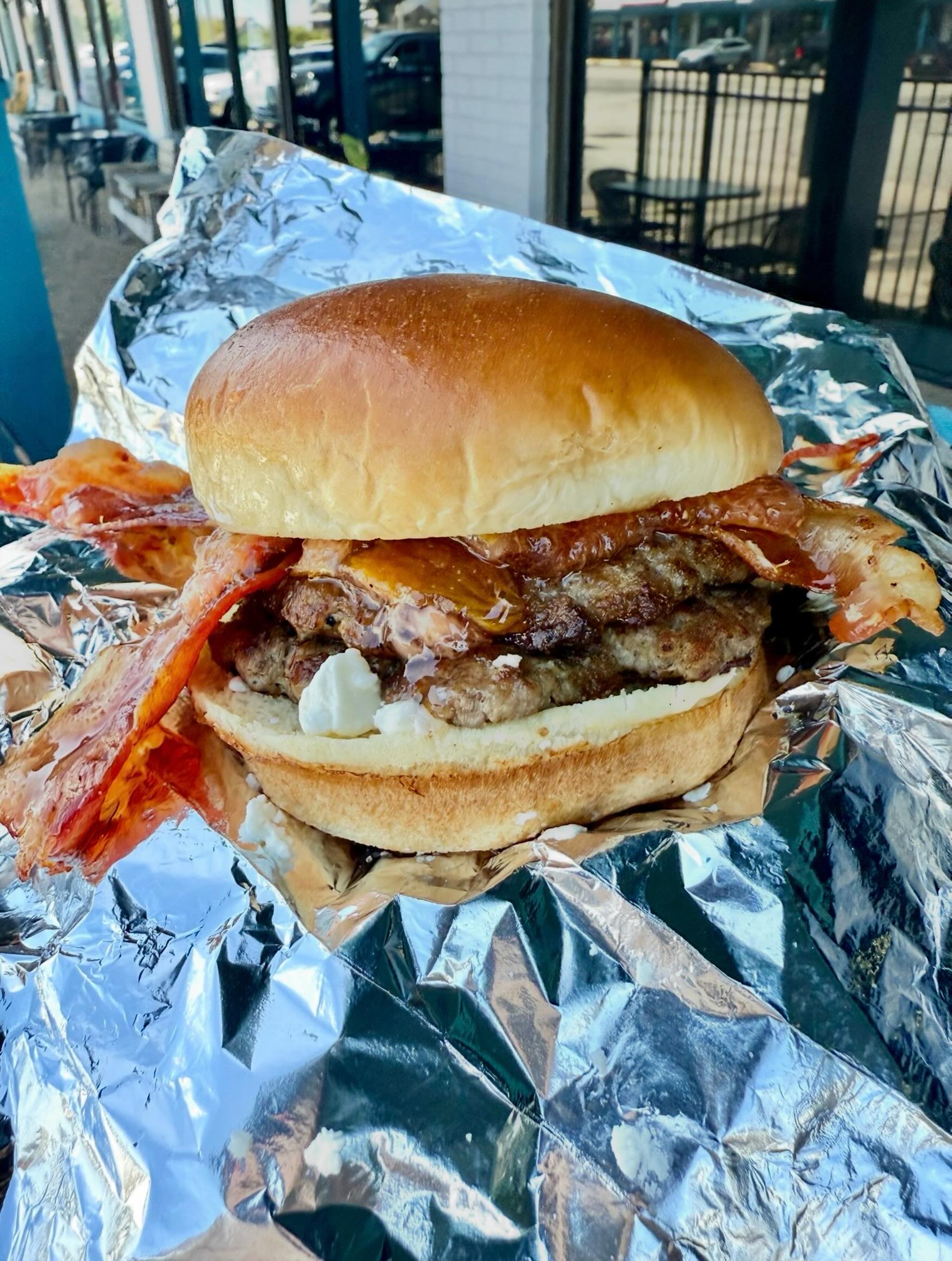 🚨ON SPECIAL THIS WEEK!🚨
🥓A JAM FINE BURGER 🥓 Double patty 1/2 1b all beef burger on a brioche bun - topped with house made local fig jam, bacon, & goat cheese, served with fries.
☀️OPEN 11am-8pm Tuesday-Saturday for takeout & delivery!
