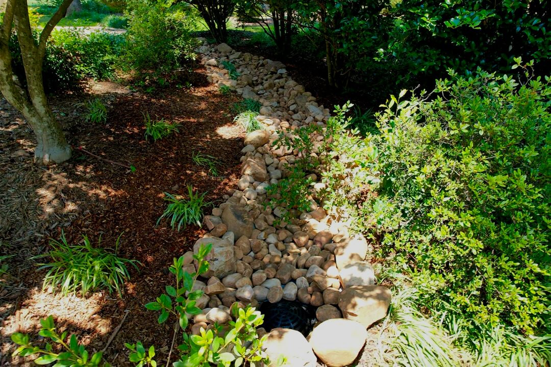 Check out this dry creek bed we just finished! During large rain events this area would wash out completely. Three houses all draining to this one spot. The dry creek bed will stop erosion and slow water down so we can catch it and move it to its desired location, at the back of this property. @ndsdrainage
Big shout out to my guys over at @mountainhighlandscapesupply for referring this customer to us and supplying us with the highest quality landscape materials for all of our projects!
#drain #drainagecoatlanta #atlantadrainageco
#landscapedrainage
#erosioncontrol