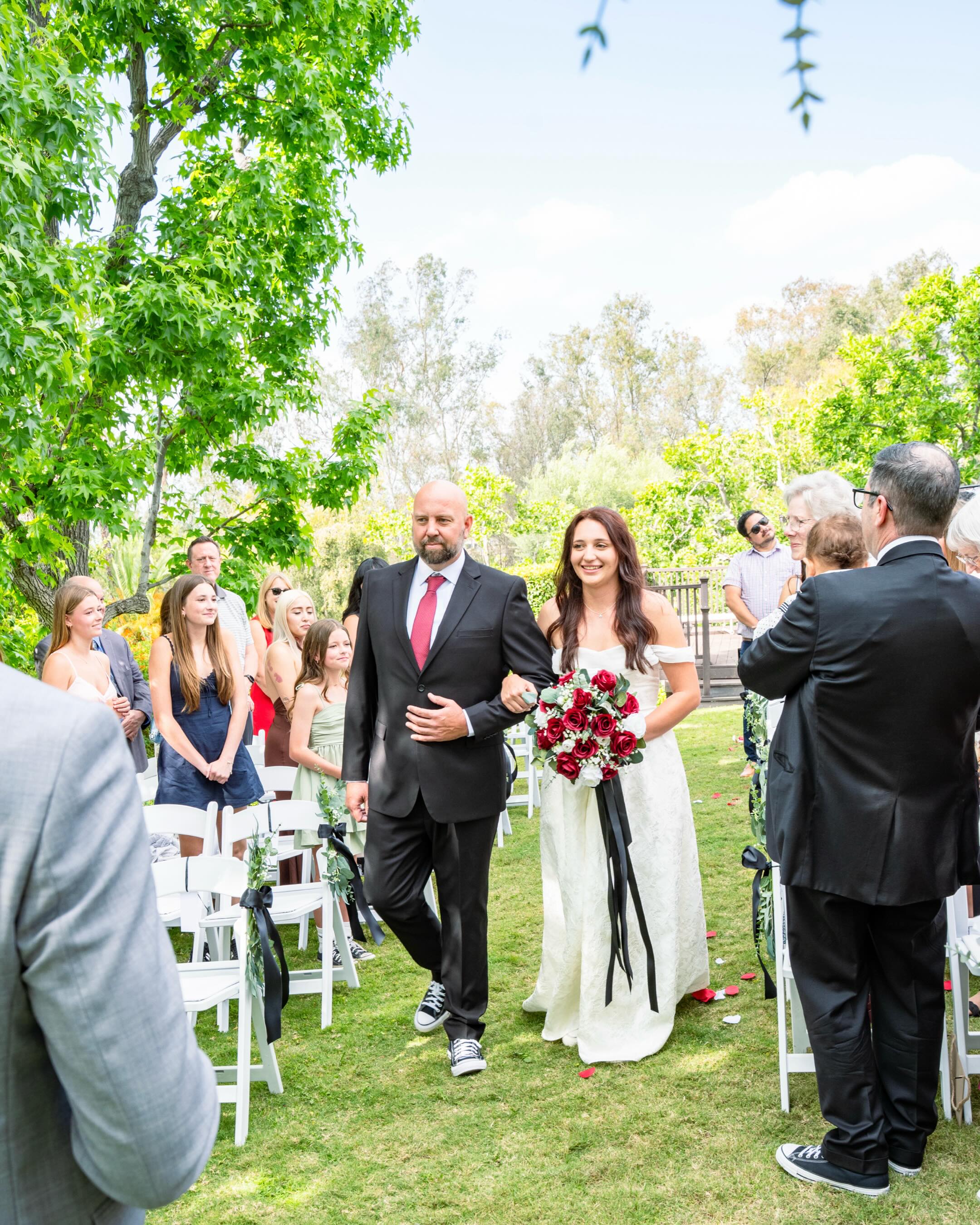 Forever starts with moments like these. π€β¨
#SouthernCaliforniaWeddingPhotographer #WeddingPhotography #WeddingInspiration #BrideAndGroom #LuxuryWeddingPhotographer