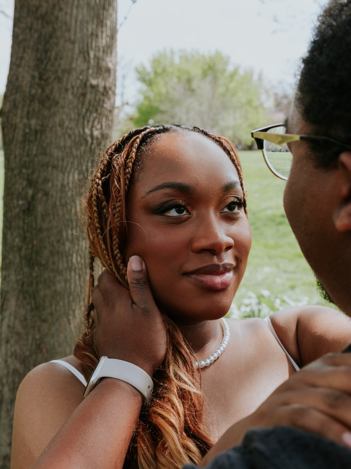 Some love session feel soft like spring 🌿🤍
The way they look at each other, the quiet moments, the hand placement, the little smiles in between — that’s the stuff I love capturing most! 😍
Your love deserves to be documented exactly as it feels… Currently booking couples, engagements, weddings, and summer sessions ✨
📧 tinnelphotography@gmail.com
#ohiophotographer #ohiofamilyphotographer #ohioweddingphotographer #ohiocouplesphotographer #ohioengagementphotographer