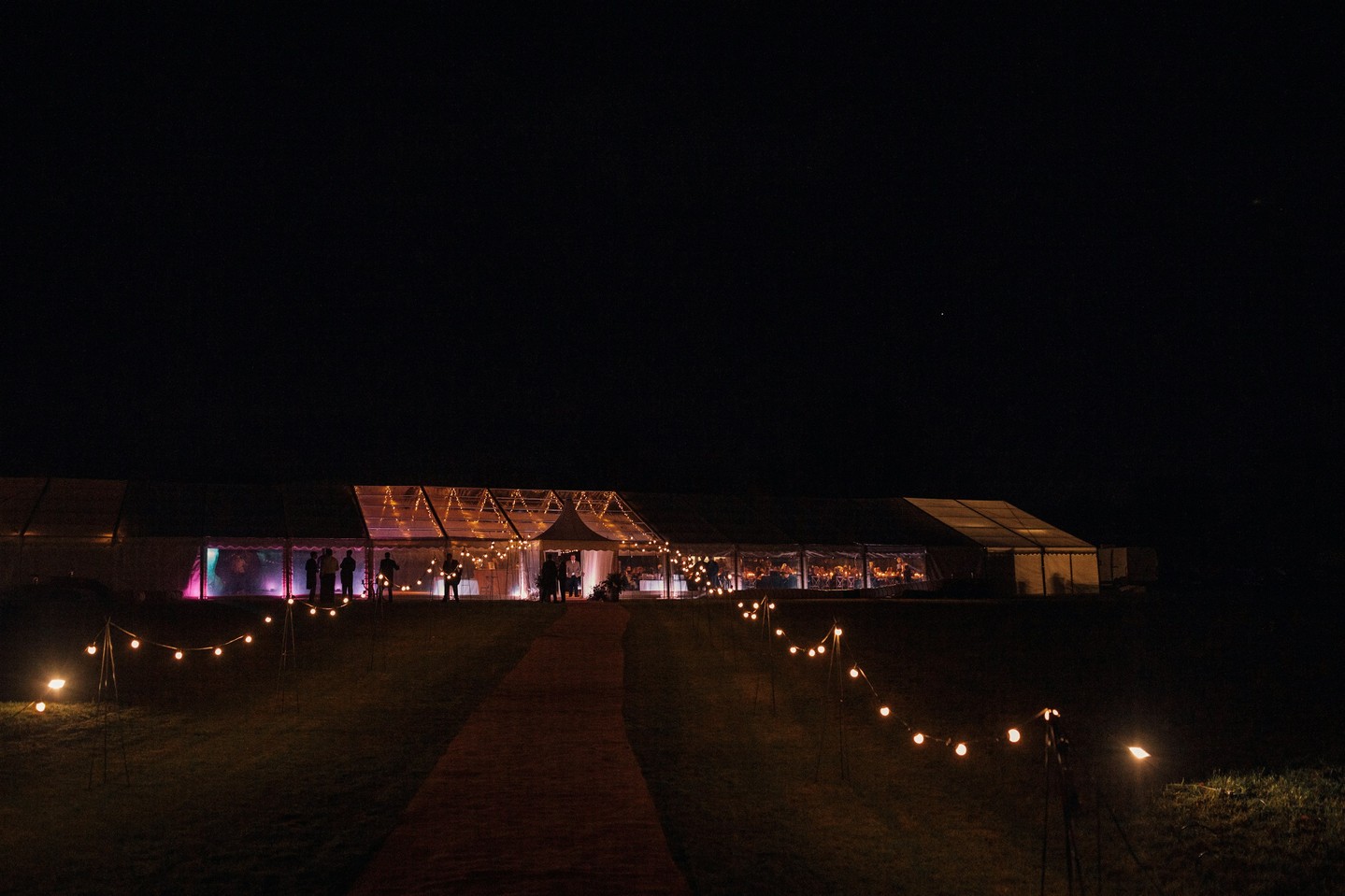 When the sun sets, the magic begins ✨
Just look at this clearspan frame marquee glowing into the evening, with clear roof panels above the dancefloor and a festoon lit walkway leading guests inside...
It's moments like these that remind us why we love what we do. A space transformed, an entrance that takes your breath away and a night that promises to be unforgettable 🤍
Our dedicated team are here to ensure every moment is just... perfect. Why not talk to us today to start planning your perfect event?
#LuxuryEvents #MarqueeHire #EventManagement #LuxuryWeddings #Cambridgeshire