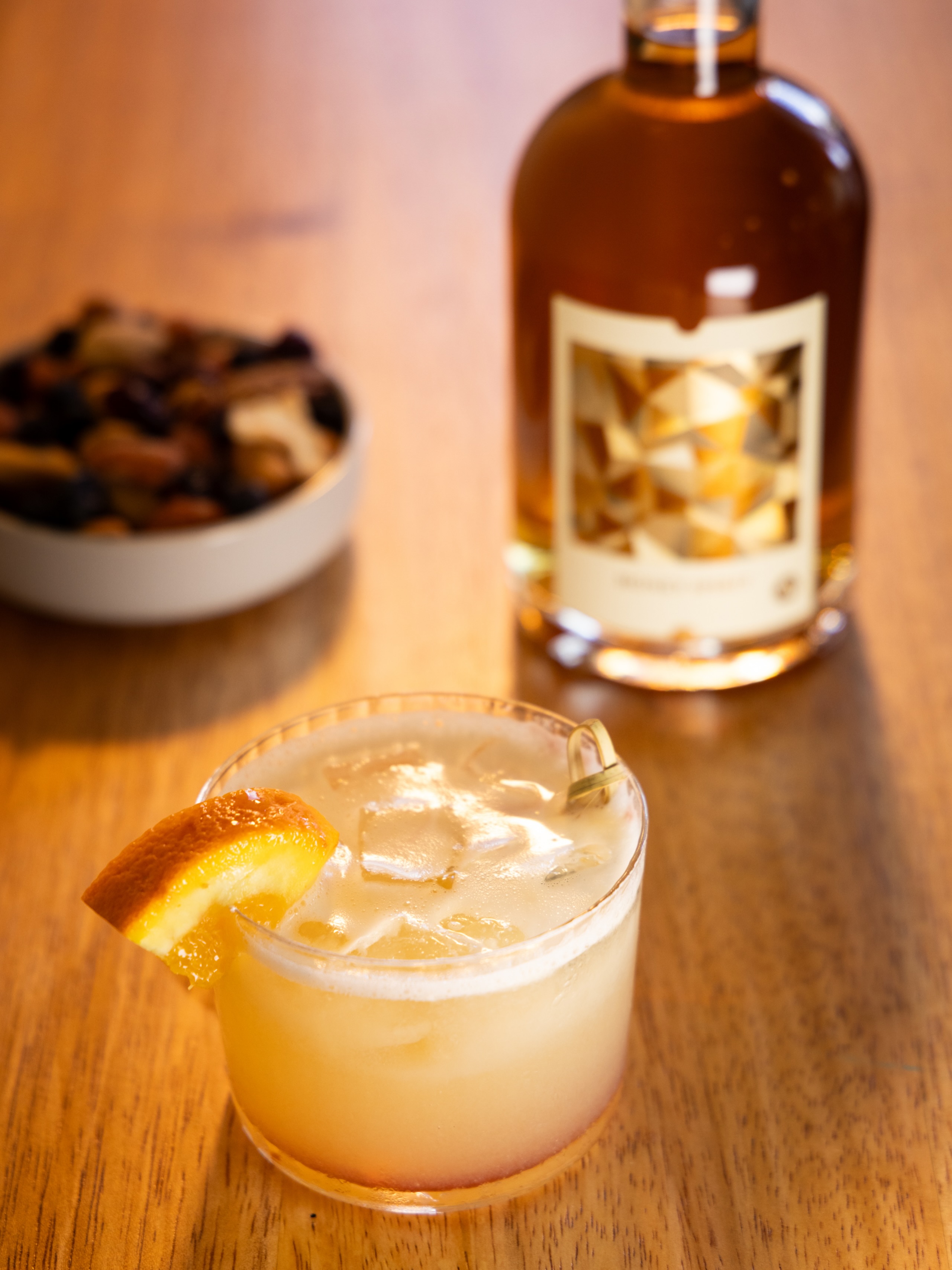 The Queen’s Sour 👑🍯
Silky, citrusy, and fit for royalty. Made with our house crafted honey spirit, fresh lemon juice, and egg whites for that perfectly smooth finish, this is a cocktail that truly reigns supreme.
Come raise a glass to the Queen Bee. 🐝✨🍋
#TheHoneyBar #QueensSour #HoneyCocktails #CraftCocktails #HoneySpirit #DrinkLocal #SipSomethingSweet #BeeInspired