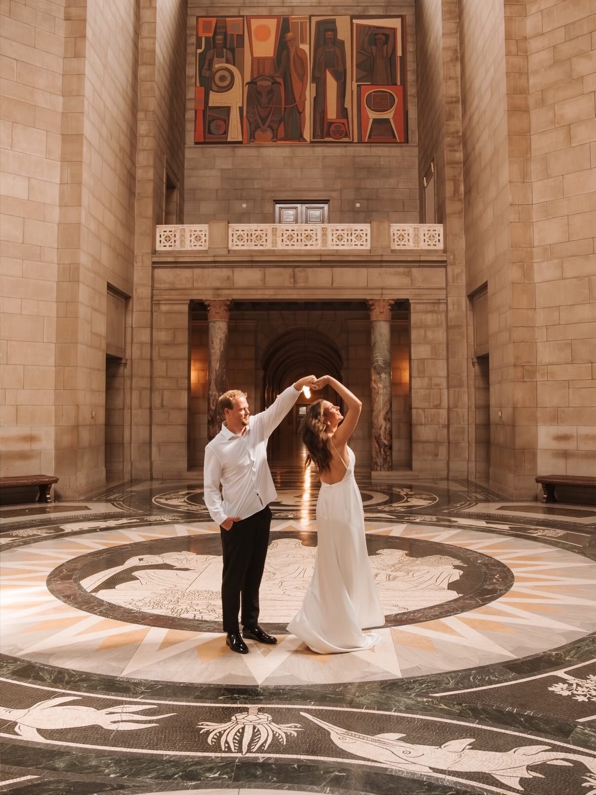 An engagement session that only begins to get us excited for the wedding day! S&S engagement dress for the win 🏆
Next stop: wedding! 💒