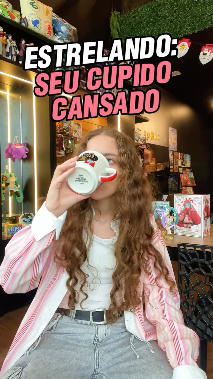 💘✨ SUGESTÕES PARA O DIA DOS NAMORADOS
Dia dos Namorados não é sobre escolher o presente mais caro. É sobre escolher algo que realmente tenha a ver com a pessoa 🩷💚
Se quem você ama é fã de séries, animes, games, livros, cardgames ou cultura geek, talvez a resposta esteja mais perto de você do que imagina 👀
📍 Orcs Cave — Shopping Millenium, Feira de Santana
📲 Confira os produtos pelo site (link na bio) ou venha visitar a loja.
Neste Dia dos Namorados, acerte no presente escolhendo algo que a pessoa realmente vai amar 💕🎮🎲🦸♀️🧙♂️ #diadosnamorados #feiradesantana #presentescriativos #geek #orcscave