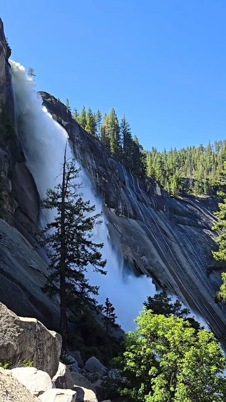 Come hike the mist trail with me!🥾💦
Its officially been two years since I visited Yosemite National Park for the first time and that changed everything.
Thats when I was inspired to create LittleRedTravels and immediately starting brainstorming on the ride home how I could travel full time.
Now look at me! Living full time in RV😇🥰
Yosemite changed me🩷 and remains my favorite place on earth.
Visit littleredtravels.com for a complete Yosmite travel guide!💻
