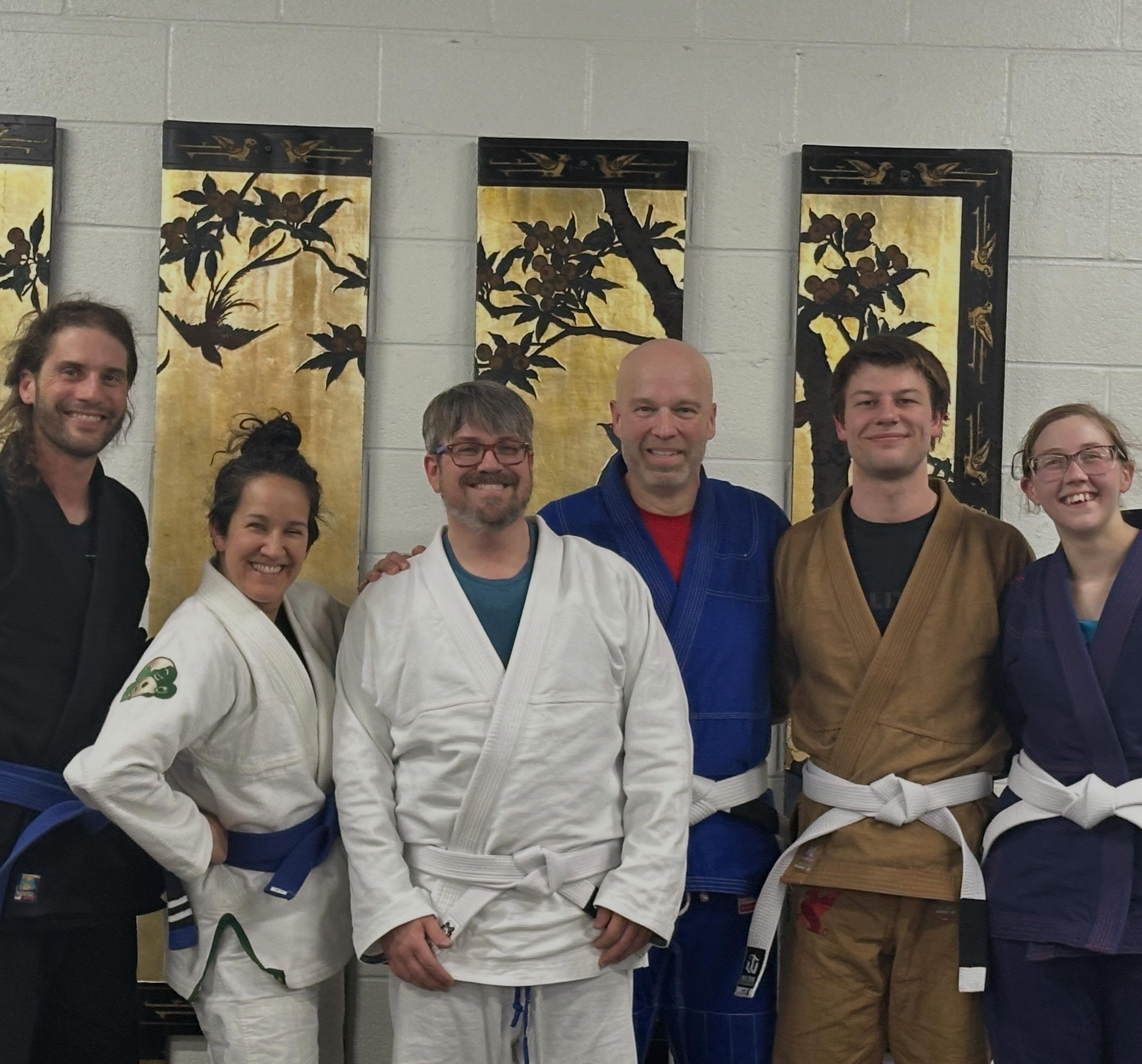 Jiu Jitsu at Harvest is about more than learning techniques, it’s about growing together.
Every class brings a group of adults together with a common goal: to learn, improve, and challenge themselves. Along the way, something special happens. Training partners become friends. Teammates become a community.
Jiu Jitsu teaches patience, problem-solving, and resilience. It challenges you physically while sharpening your mind. Some days you leave class with a new technique. Other days you leave with a lesson about perseverance. Either way, you leave better than when you arrived.
What makes our program special isn’t just the art, it’s the people.
People who encourage each other.
People who celebrate progress.
People who help each other get stronger.
That’s what you’ll find on the mats at Harvest.
Come train. Come learn. Come grow with us. #jiujitsu #franklintn #community