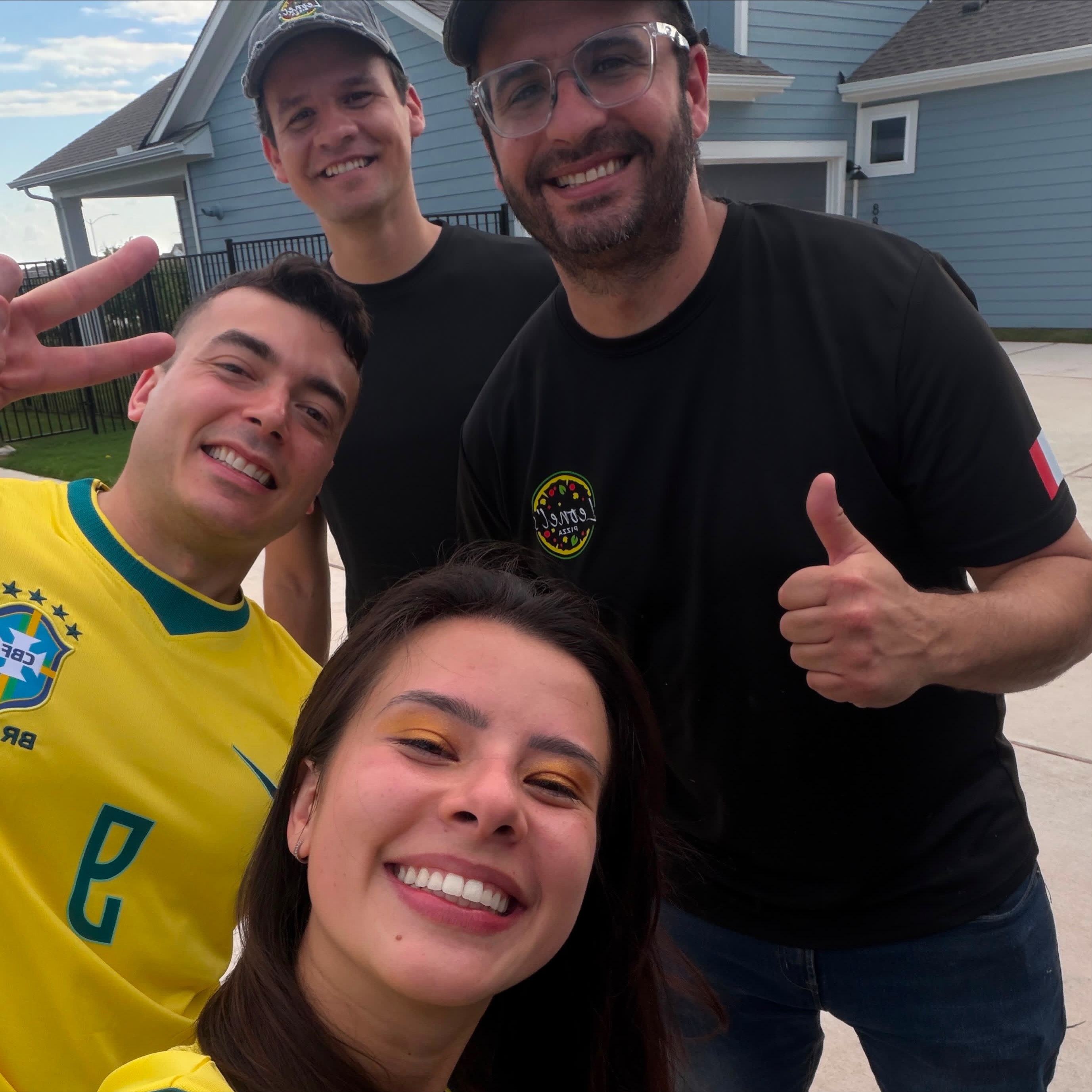Birthday vibes, World Cup energy, and fresh Neapolitan pizza—now that’s a winning combination! 🍕🇧🇷✨
We had an absolute blast catering @gabitzung birthday yesterday and cheering on Brazil for their first big game against Morocco! The energy under the tent was unmatched, the altinha games were in full swing, and the pies kept rolling out hot.
Happy Birthday, @gabitzung ! Thank you for letting us bring the wood-fired flavor to such an epic double-celebration! 🎉
📲 Planning a milestone birthday? Let us handle the food. Drop us a DM to book your date!
#atxeats #neapolitanpizza #pizzacatering #worldcup #mobilepizza