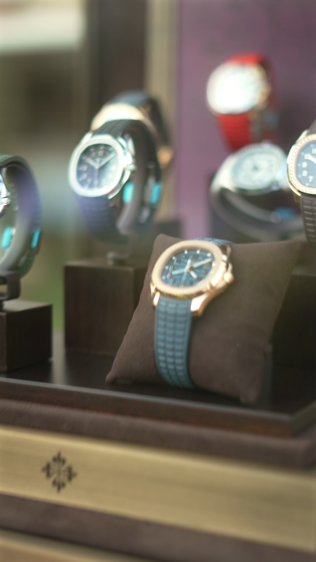 The garden has seen a great deal in its time. Last week it added a Patek Philippe showcase with Edwards Lowell to the list - and it rose to the occasion beautifully, as it tends to do.
Corporate events look entirely different when the venue has this much character.